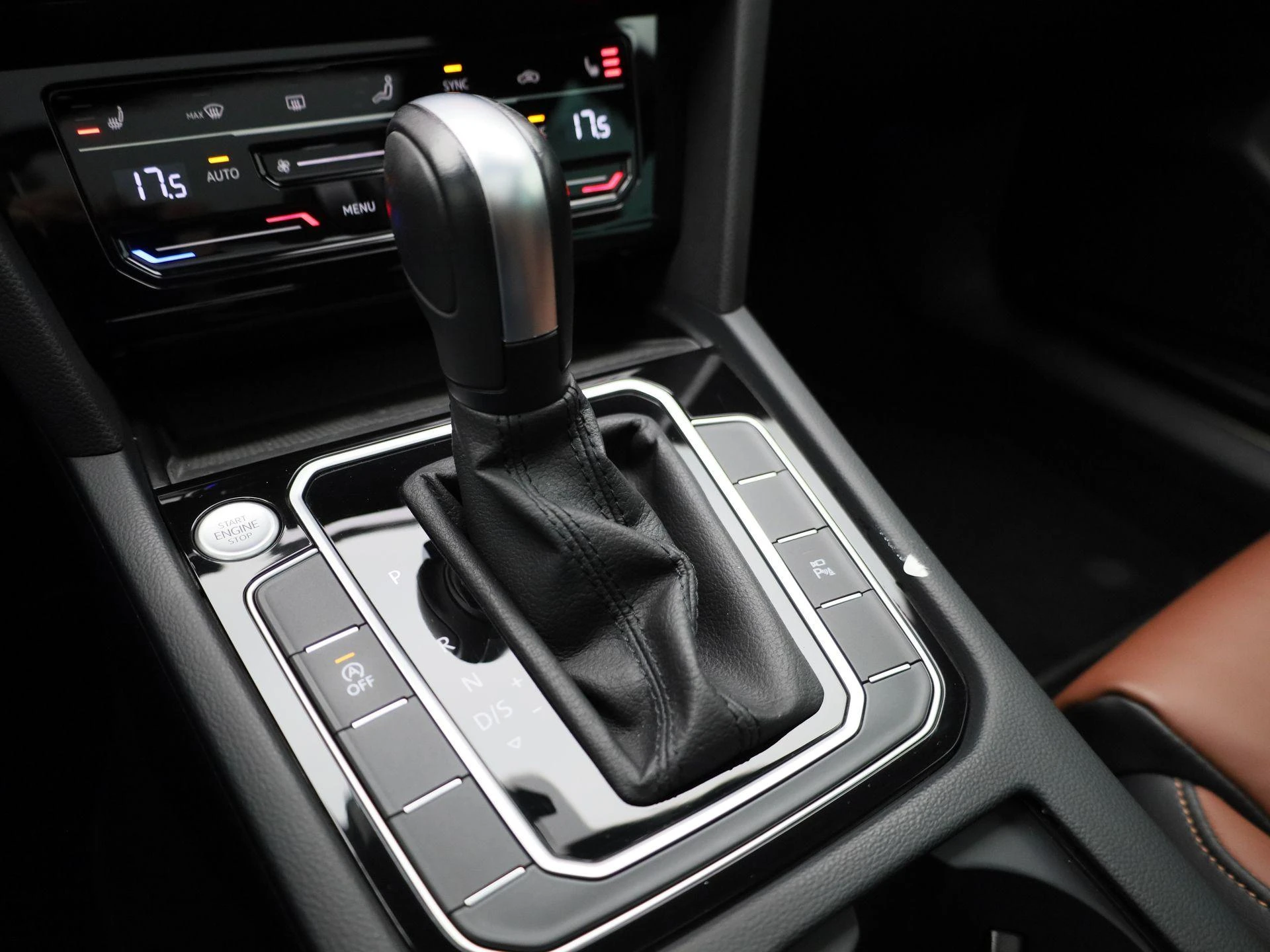 Volkswagen-Passat-image-27