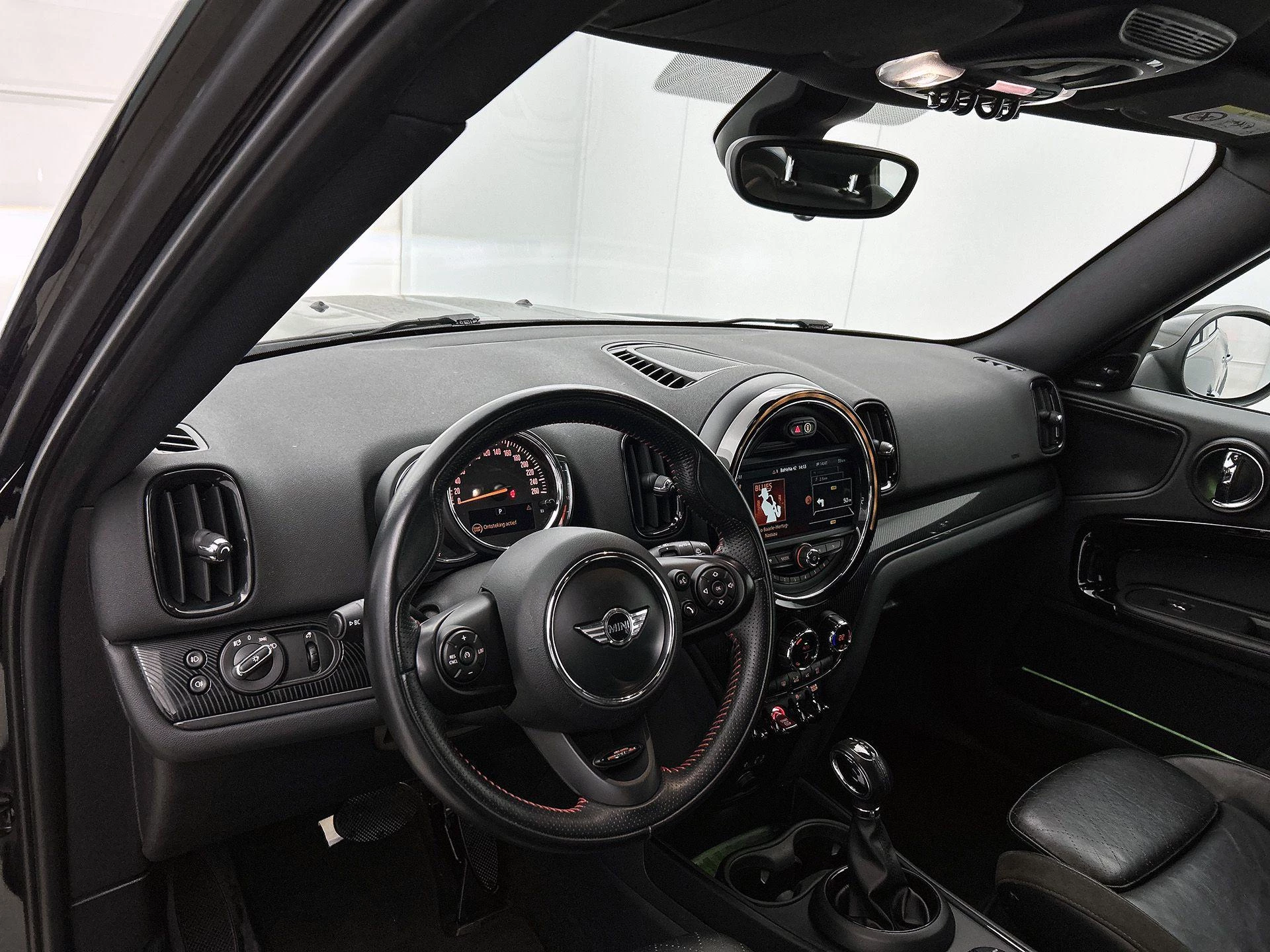MINI-Countryman-image-16