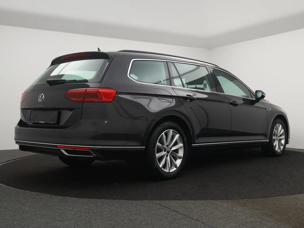 Volkswagen Passat Variant GTE Passat Variant GTE 'usiness 1.4 SI 218PK *AUTOMAAT*CAMERA*NAVI*PDC*ACC*KEYLESS GO*APP-CONNECT*...*