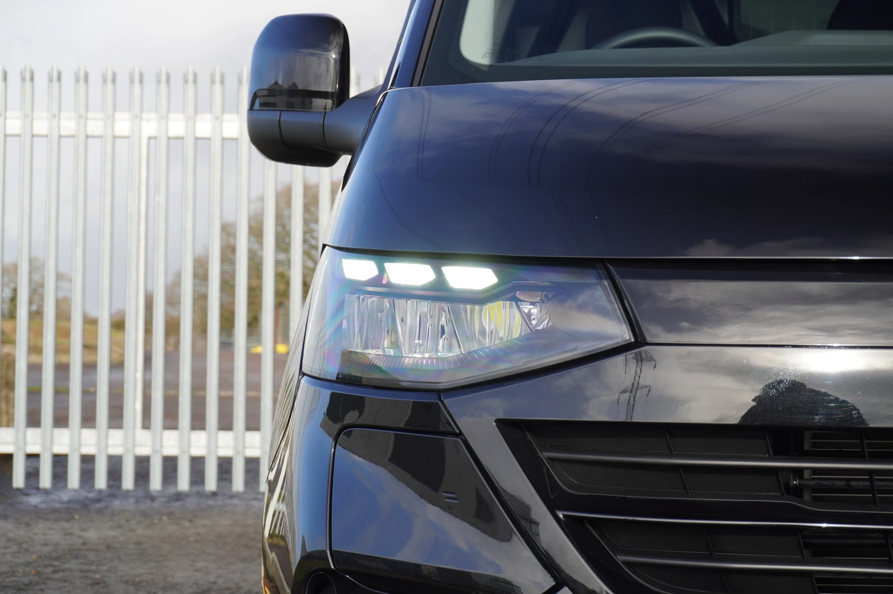 Volkswagen-Transporter-image-49