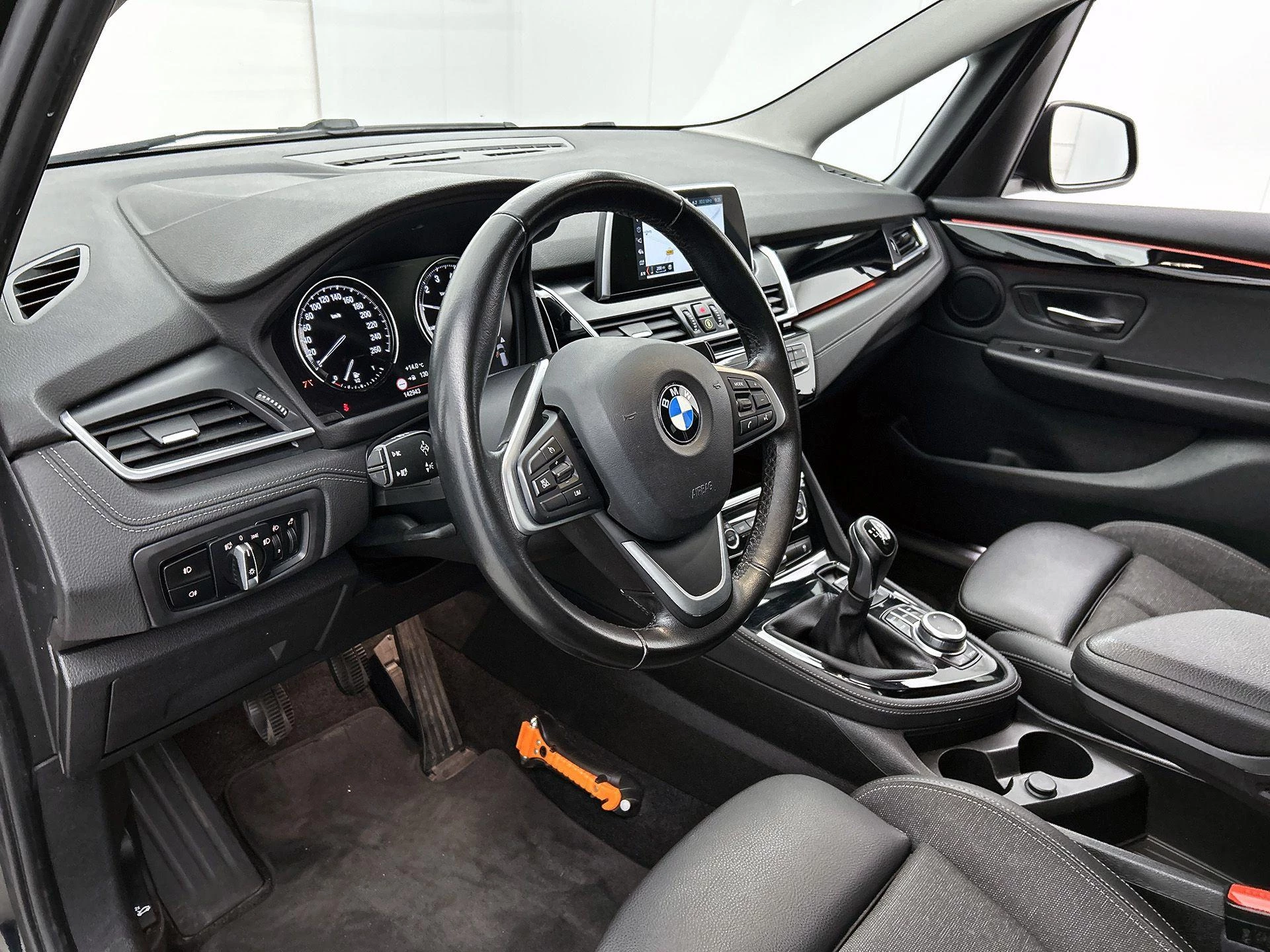 BMW-2 Serie-image-15
