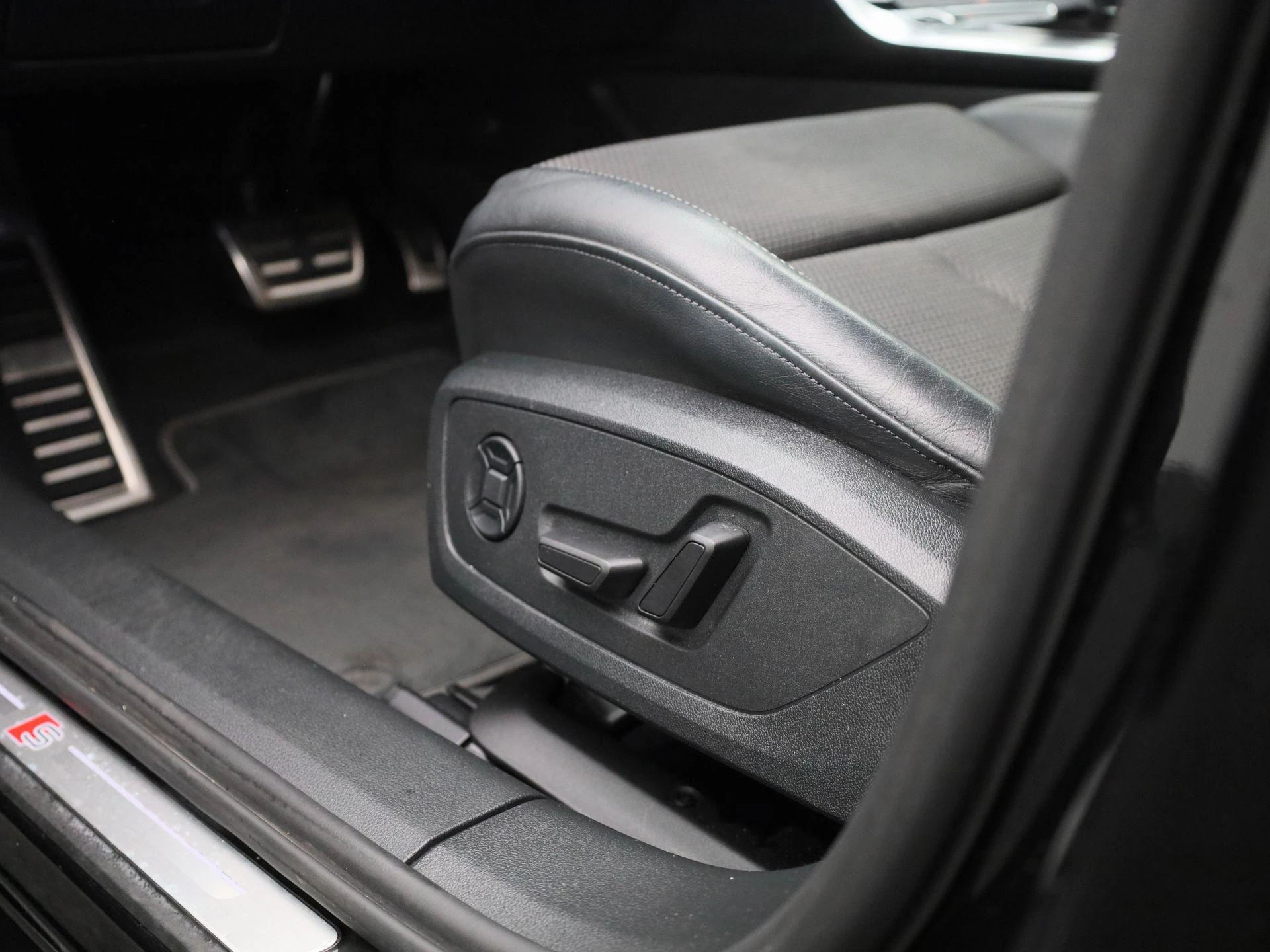 Audi-A6-image-36