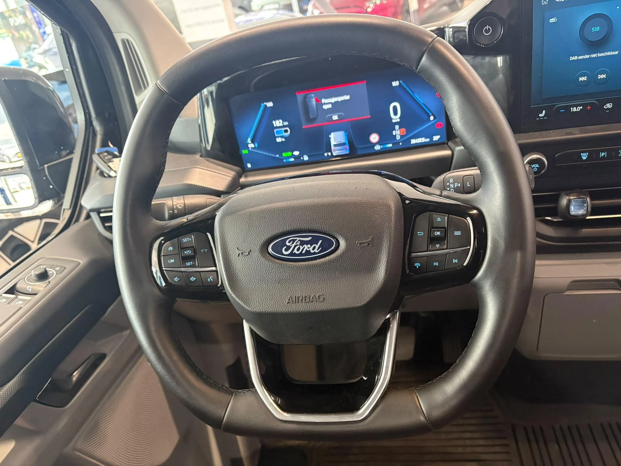 Ford E-Transit Cust. 320 L2H1 Limited 65 kWh