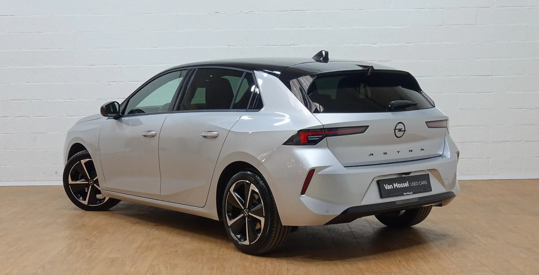 Opel-Astra-image-3