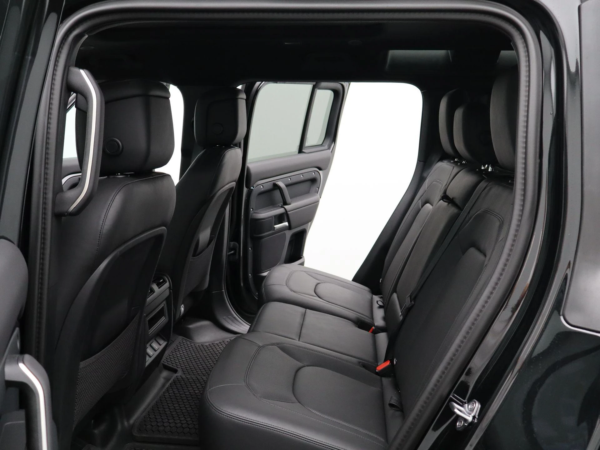 Land Rover Defender 110 2.0 P300e 110 X-Dynamic HSE