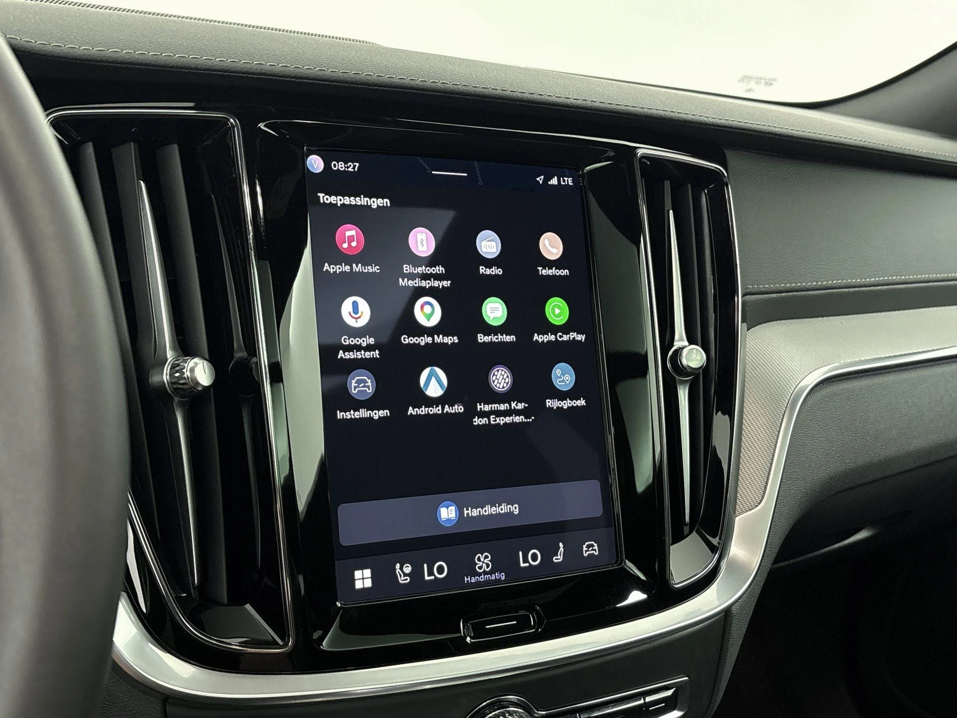 Volvo-V60-image-8