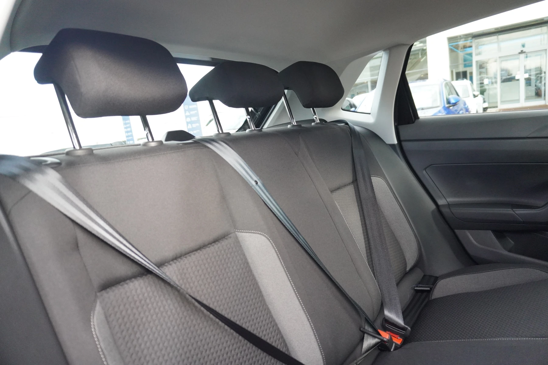 Volkswagen-Polo-image-10
