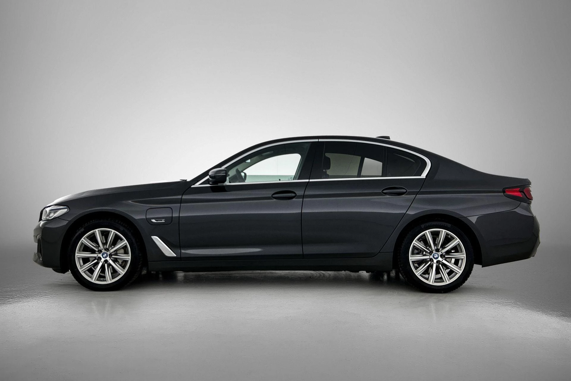 BMW-5 Serie-image-1