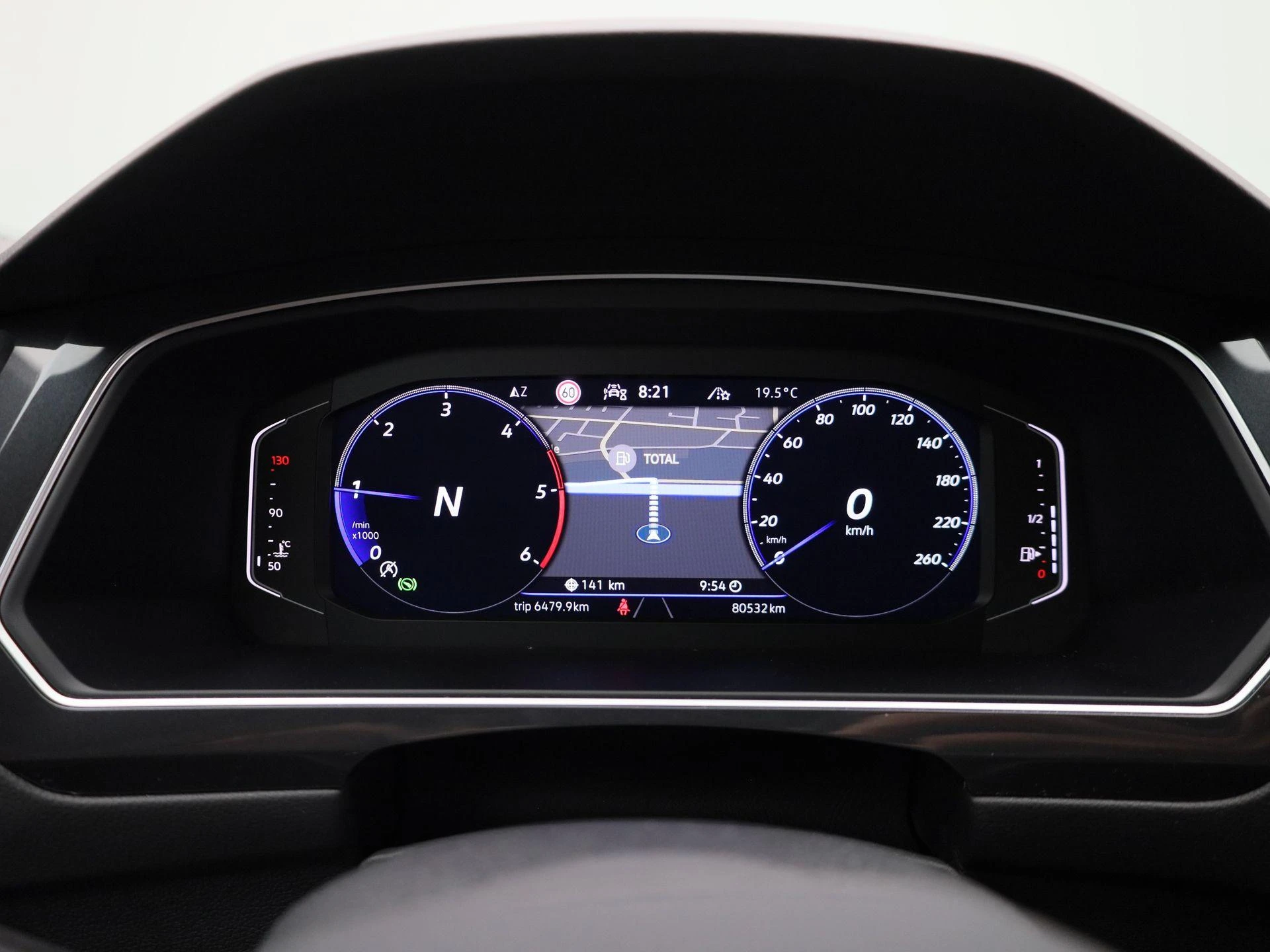 Volkswagen-Tiguan-image-16