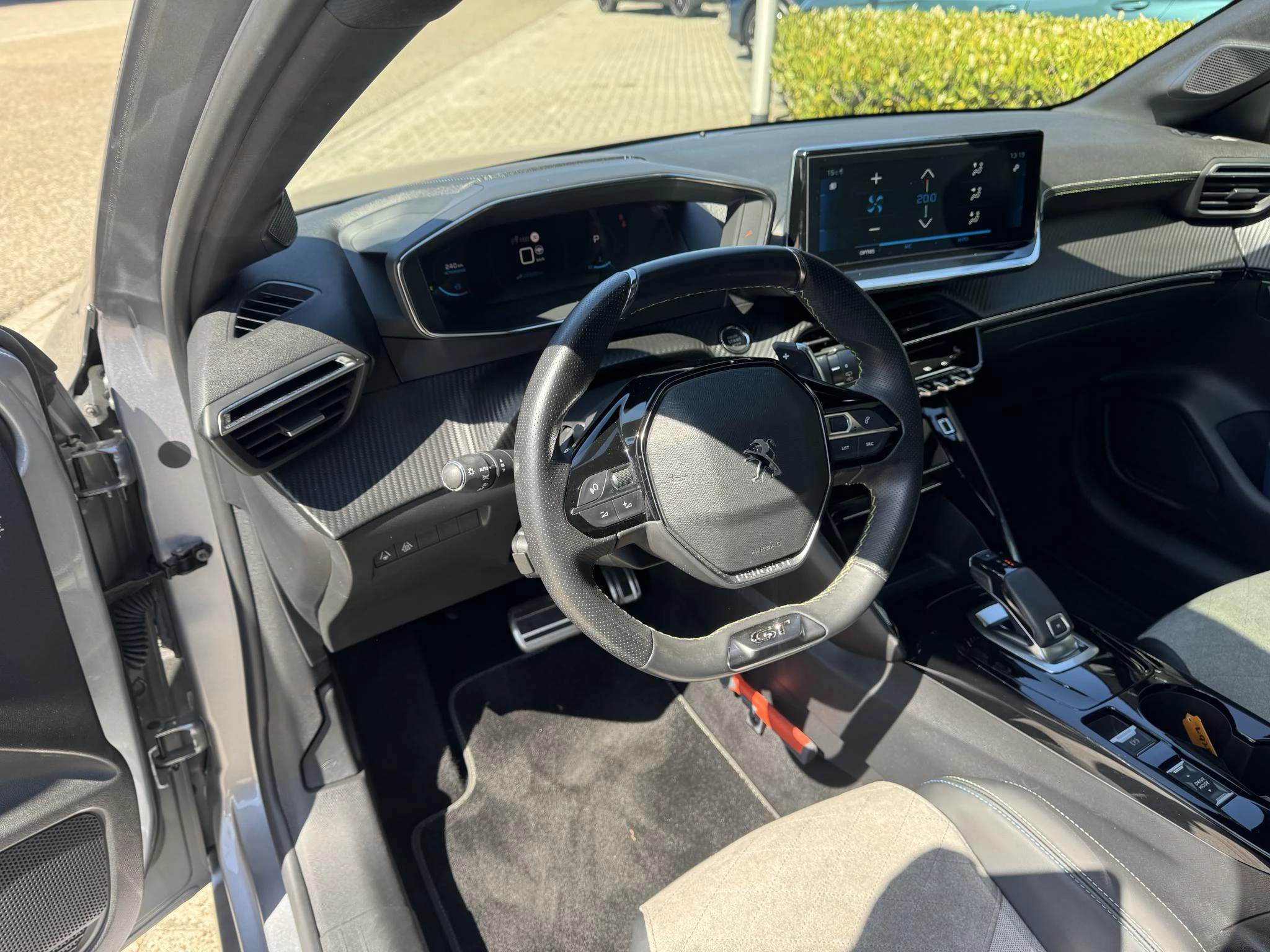 Peugeot-208-image-17
