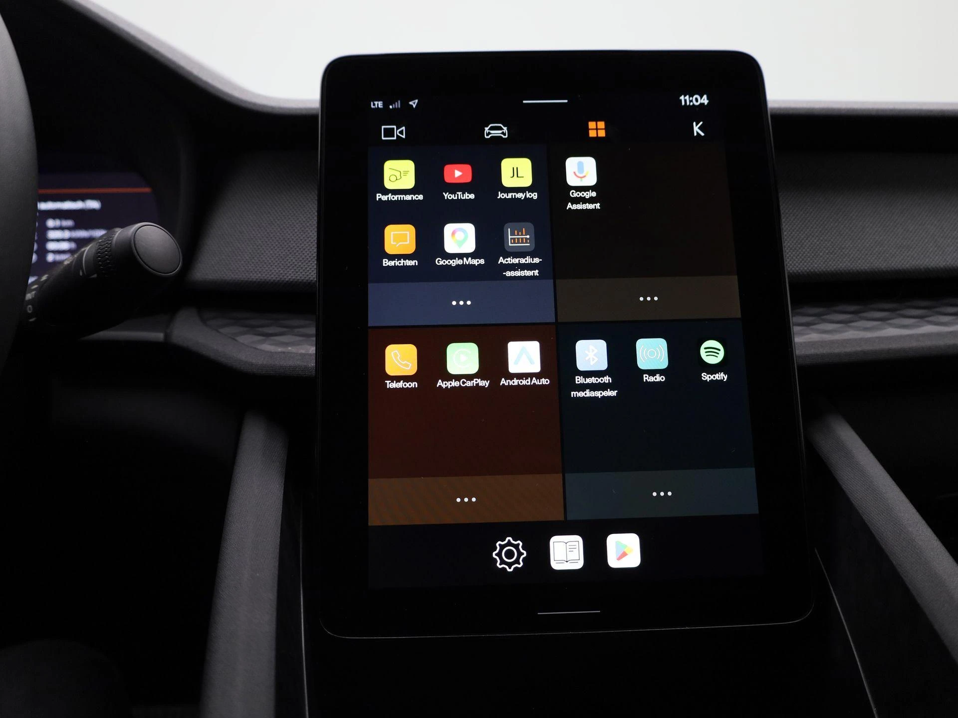 Polestar-2-image-17