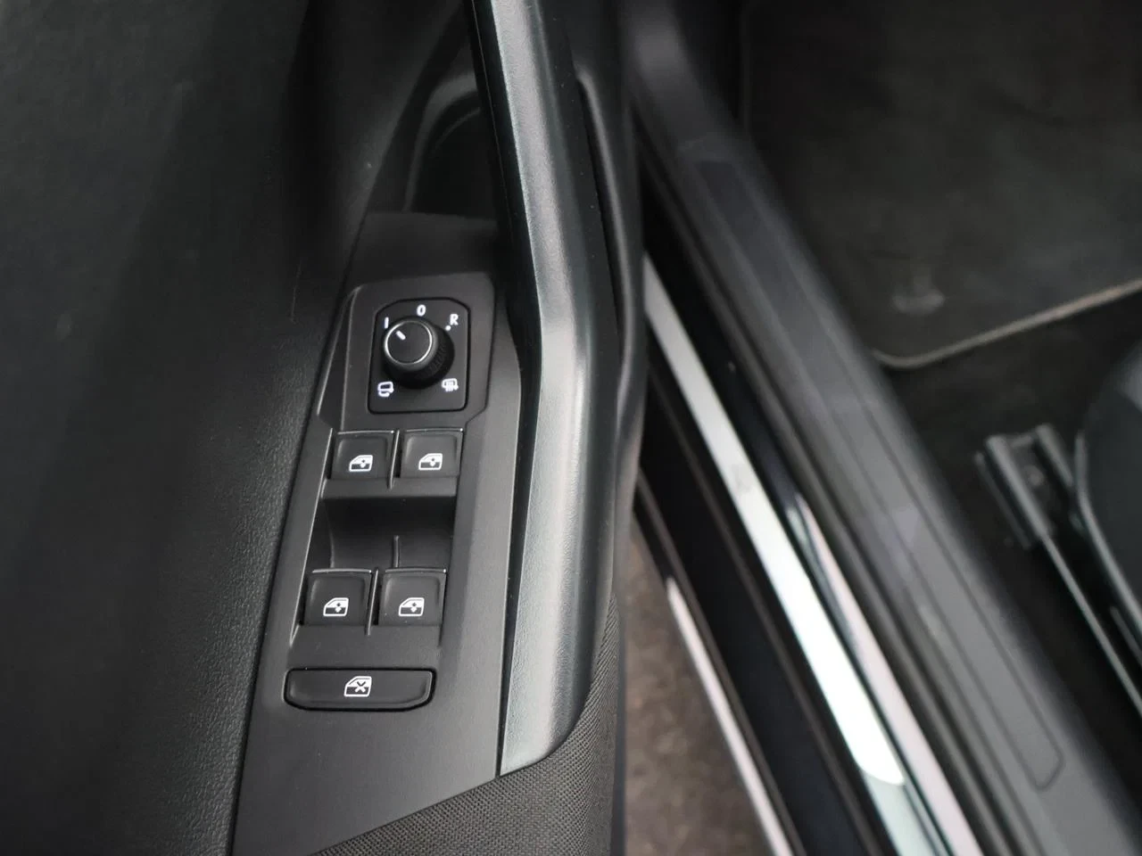 Volkswagen-Taigo-image-21