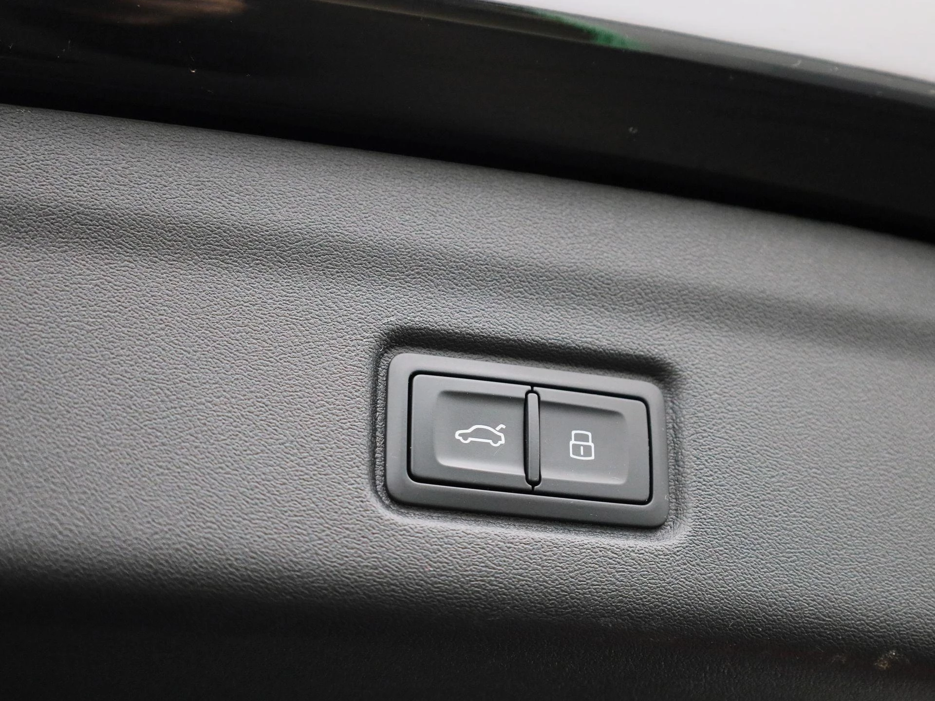 Audi-Q6 e-tron-image-14