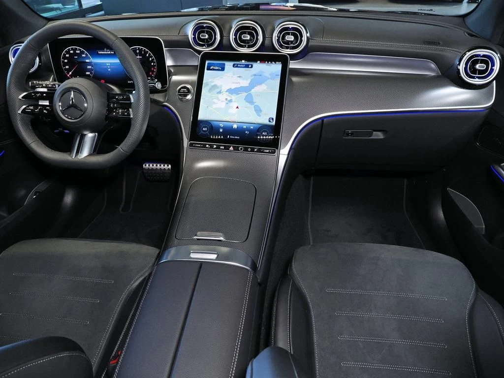 Mercedes-Benz-GLC 300 de-image-16