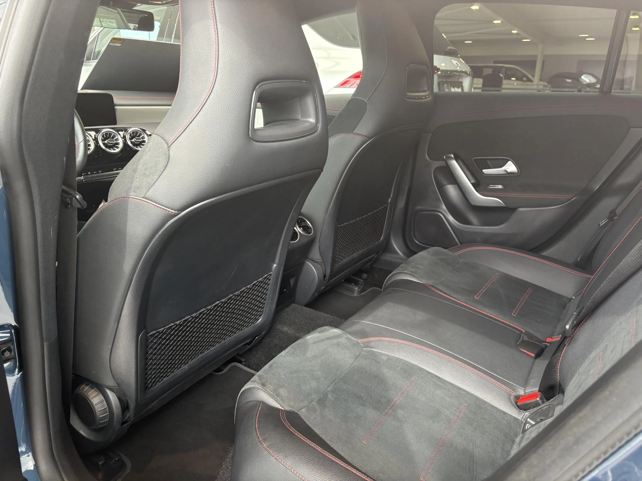 Mercedes-Benz CLA 180 d AMG Line Shooting Brake + CAMERA + LED +