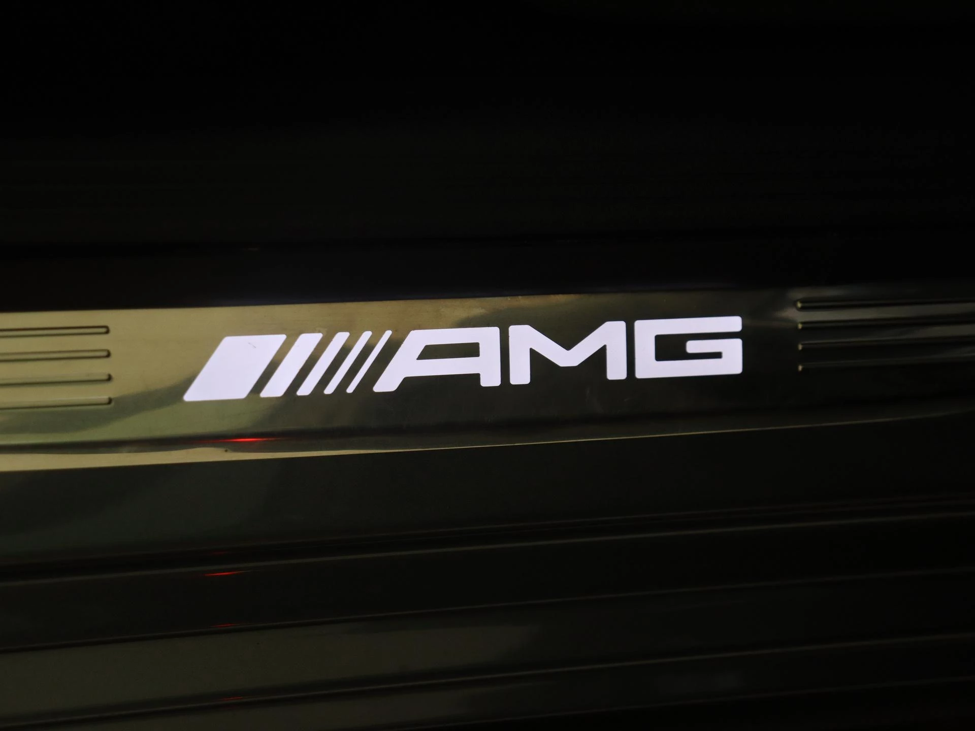 Mercedes-Benz-E-Klasse-image-14