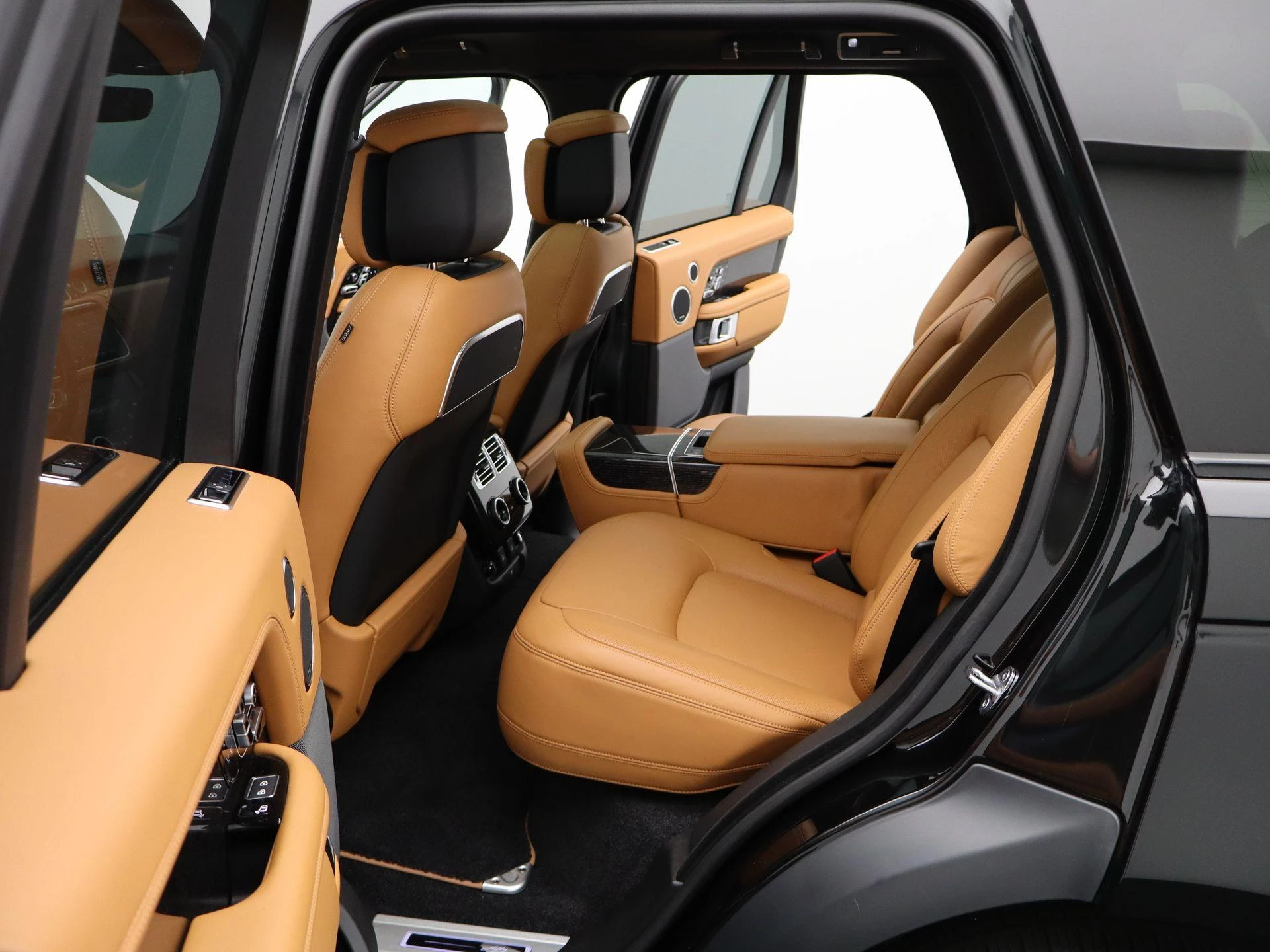 Land Rover Range Rover P400e Fifty