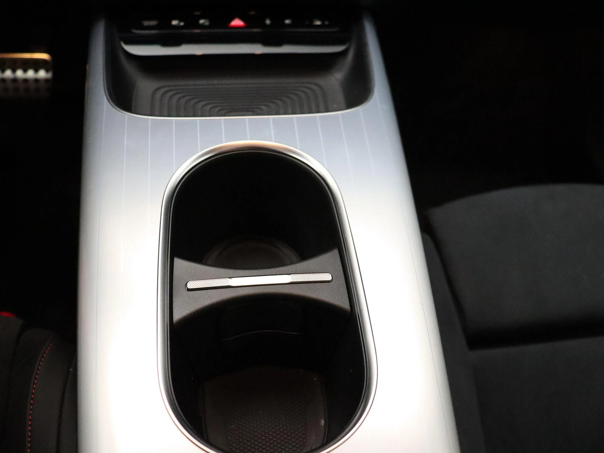 Mercedes-Benz-CLA-image-28