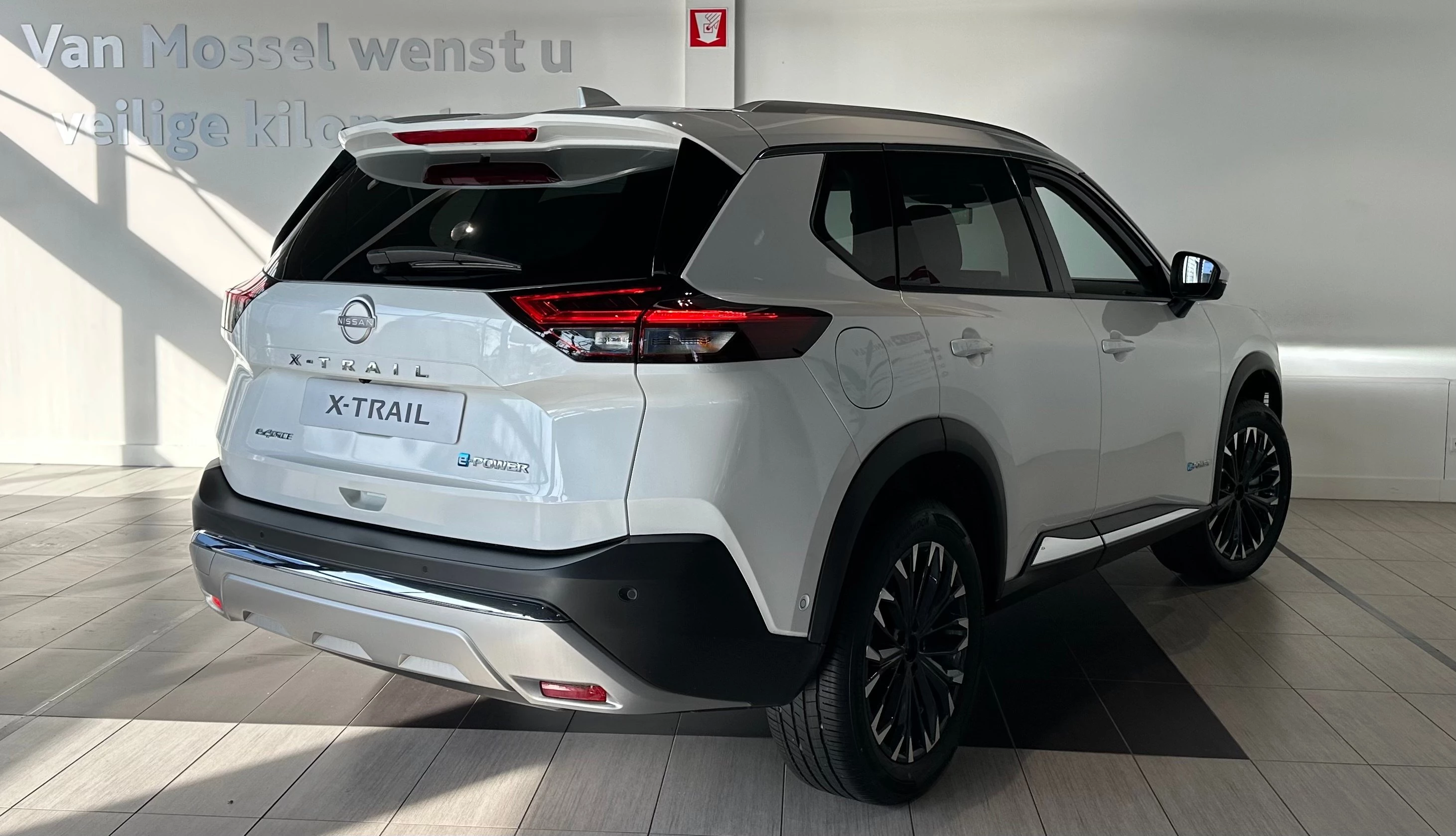 Nissan-X-Trail-image-1