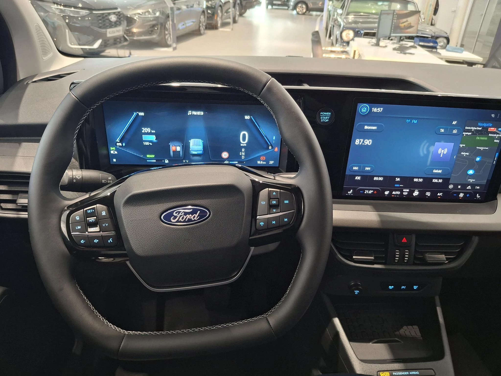 Ford-E-Transit Courier-image-13