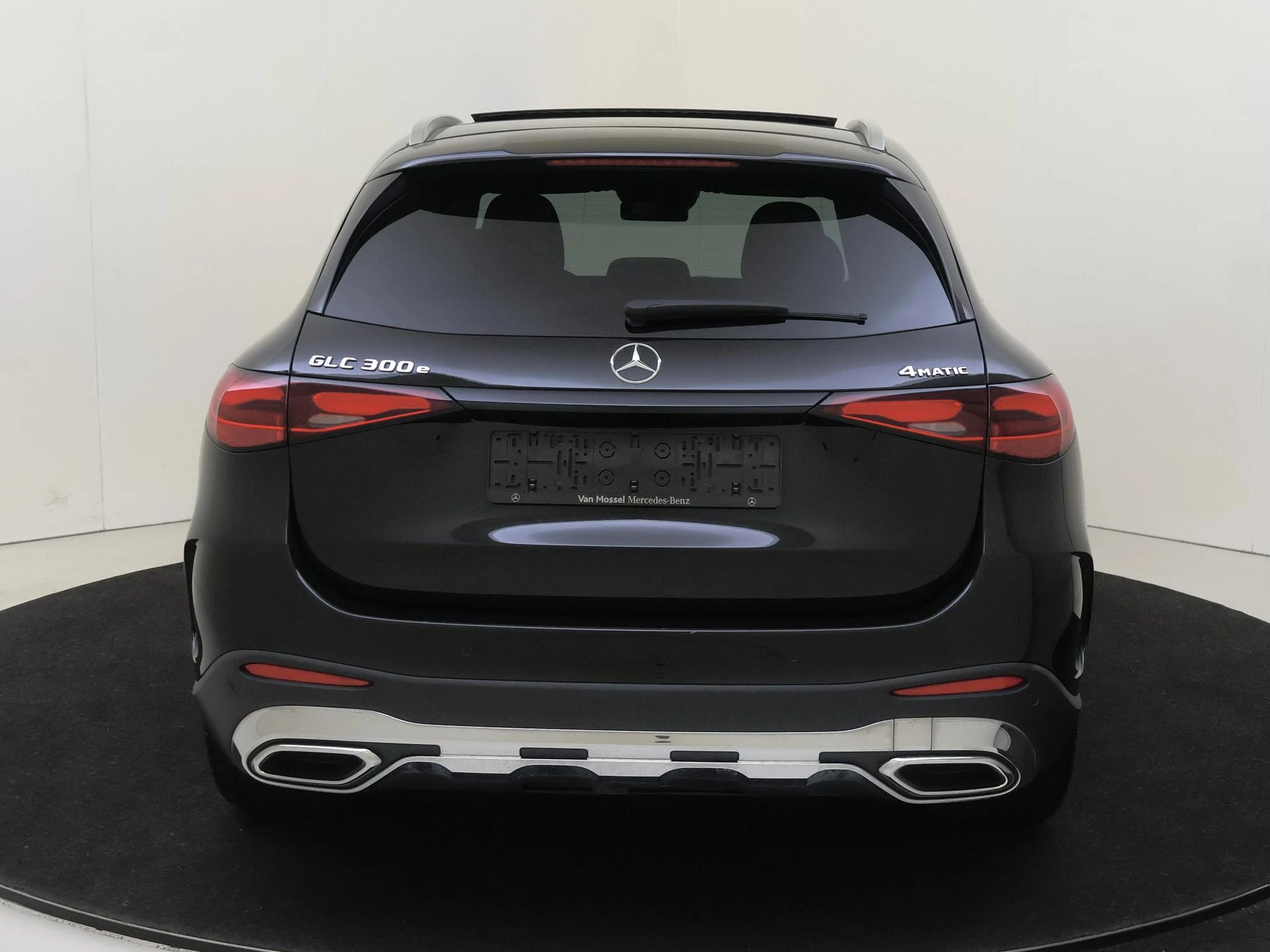 Mercedes-Benz-GLC-image-6