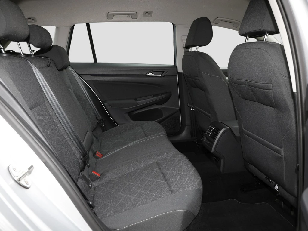 Volkswagen-Golf-image-9