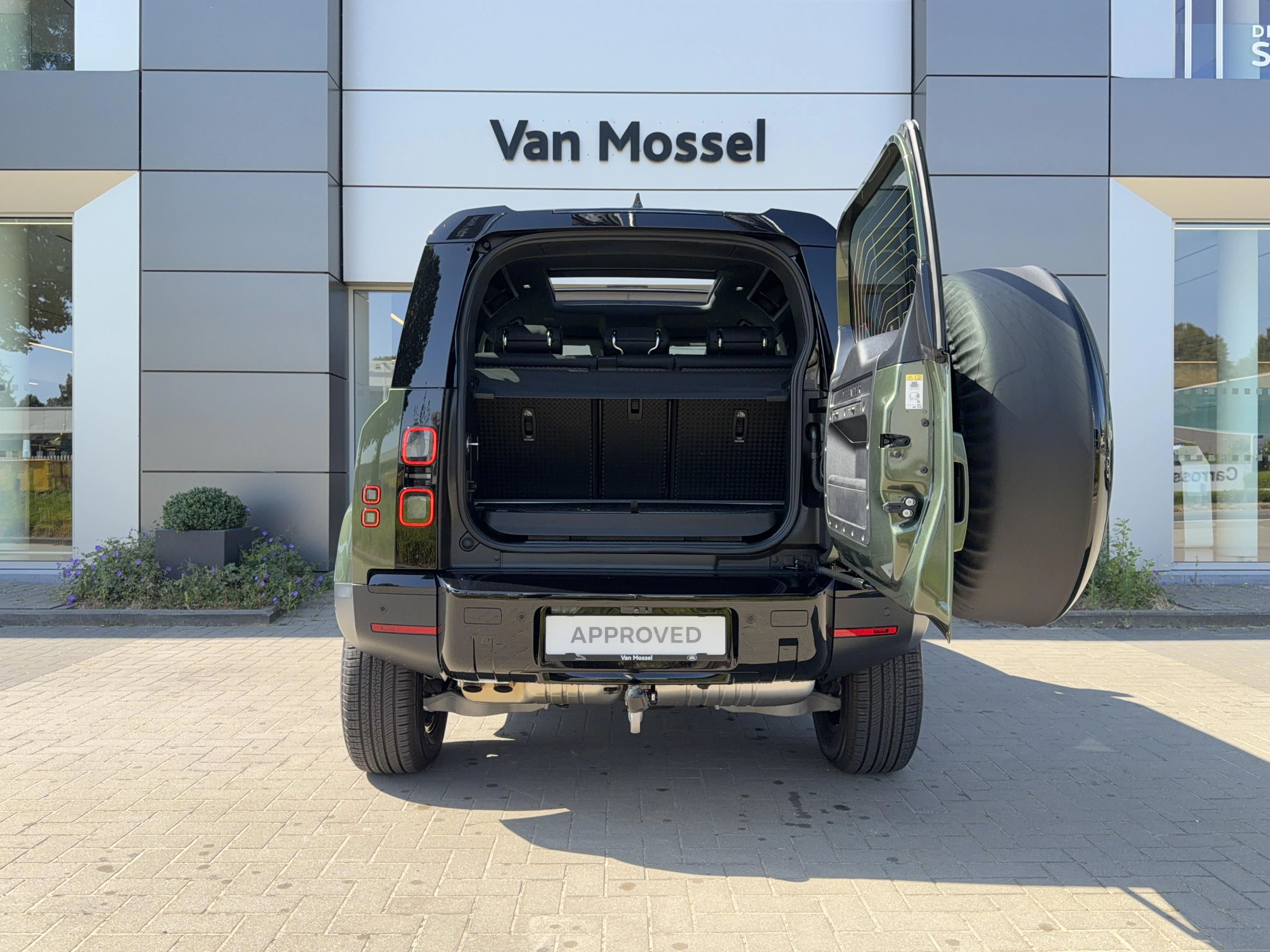 Land Rover Defender 90 D250 S
