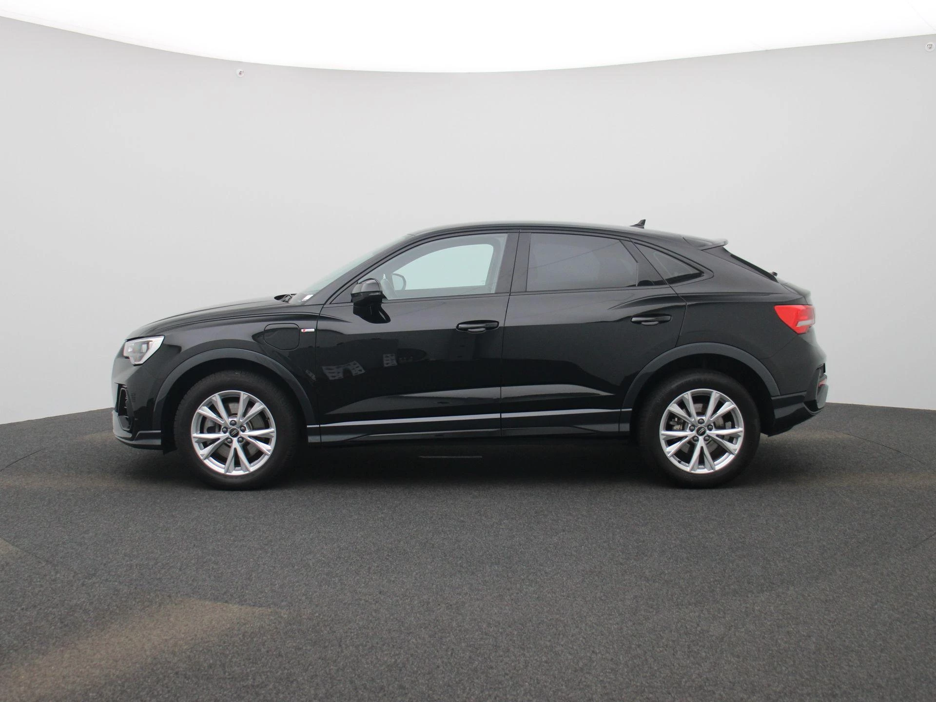 Audi-Q3-image-3