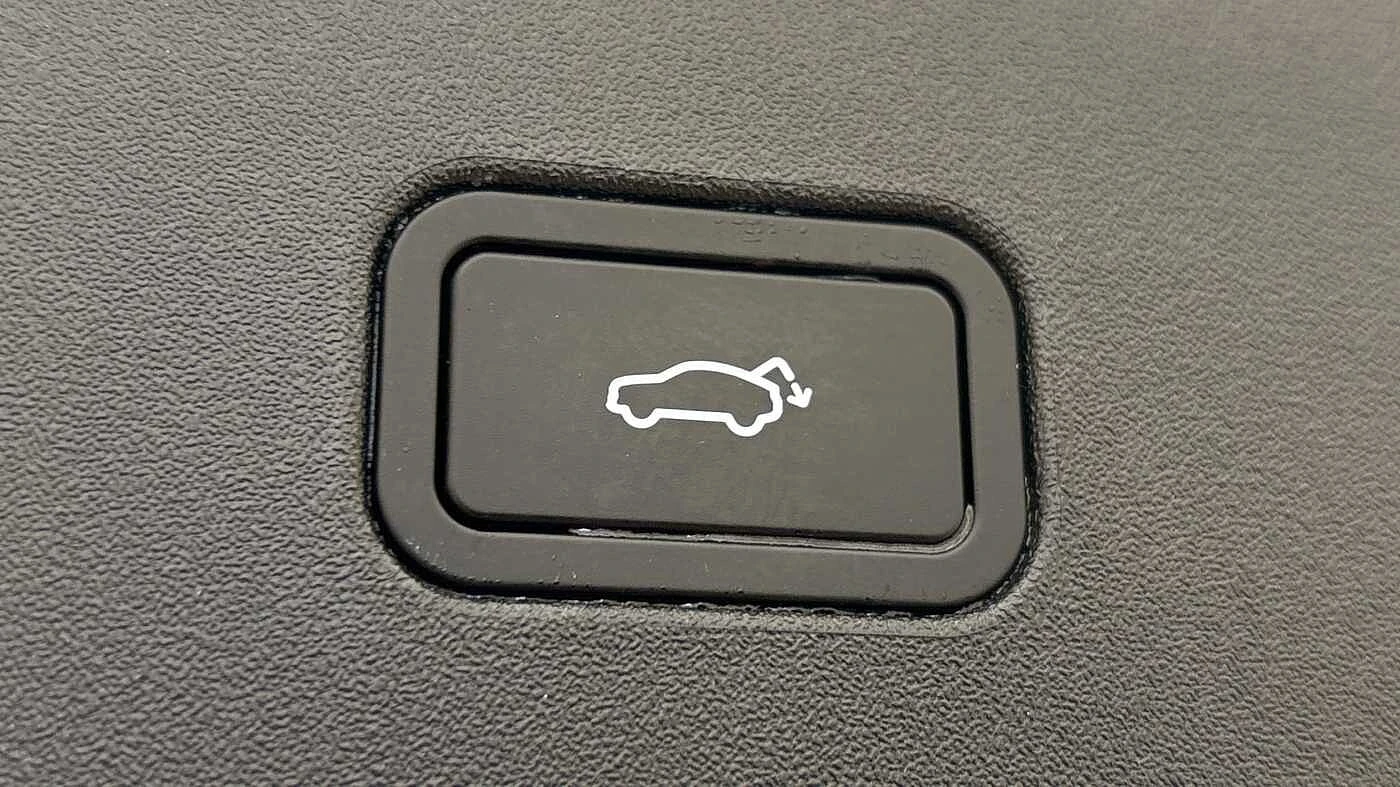 Volvo-EX30-image-38