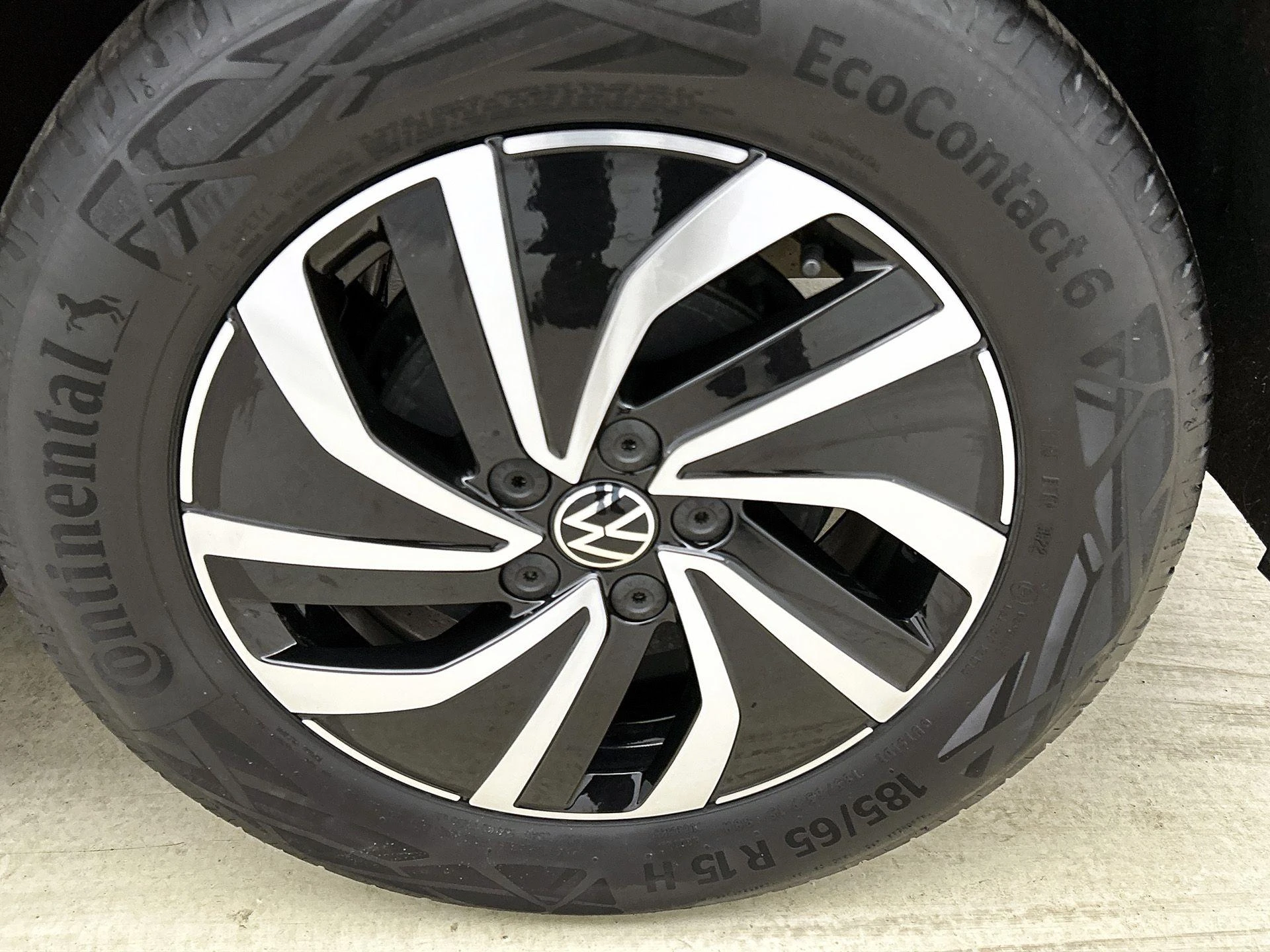 Volkswagen-Polo-image-29