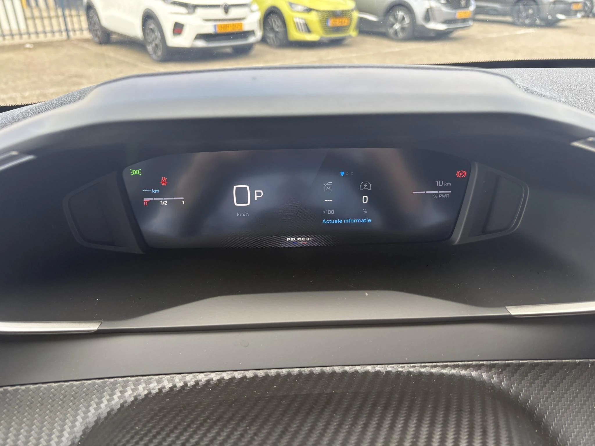 Peugeot-208-image-12