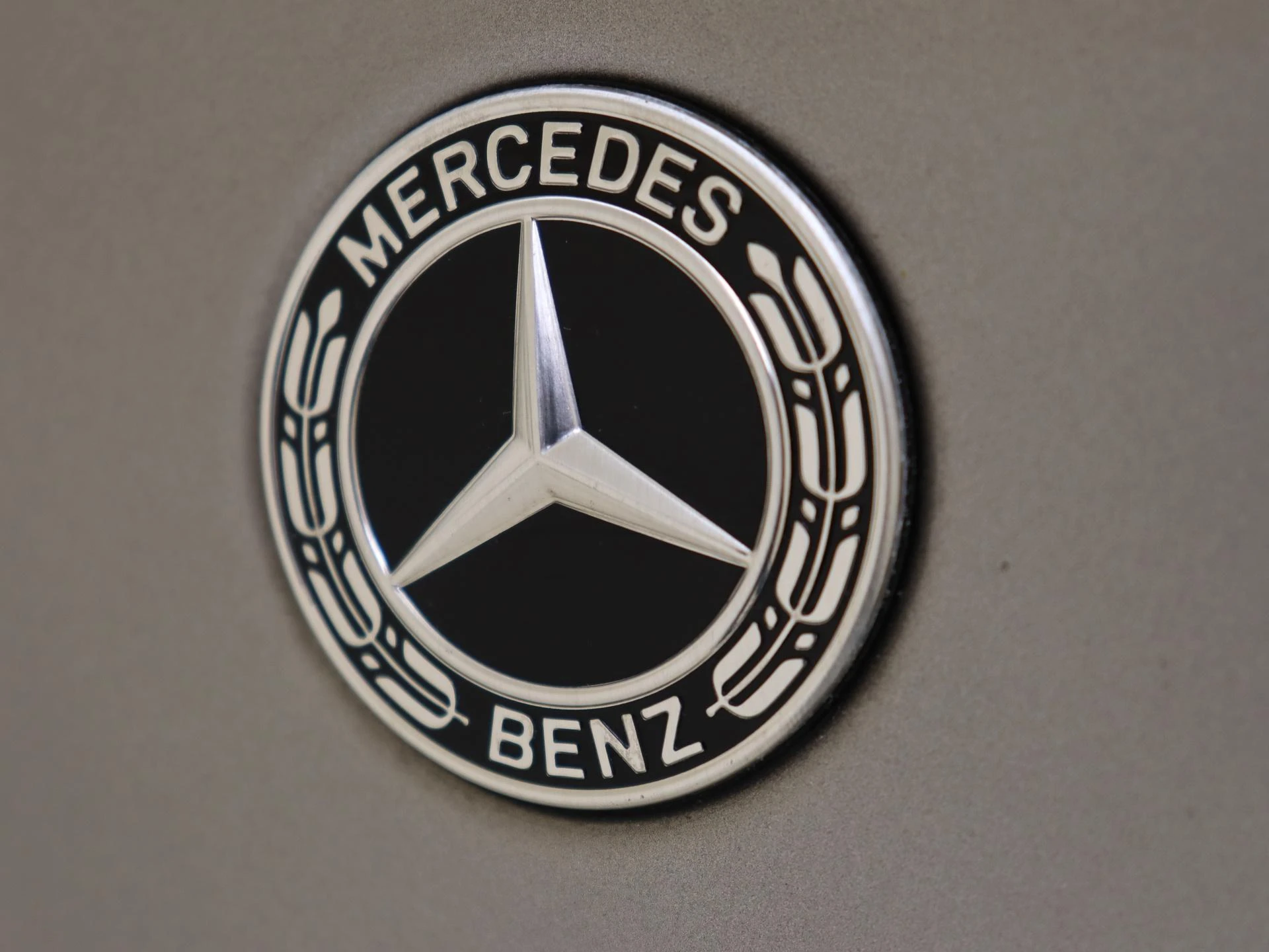 Mercedes-Benz-C-Klasse-image-25