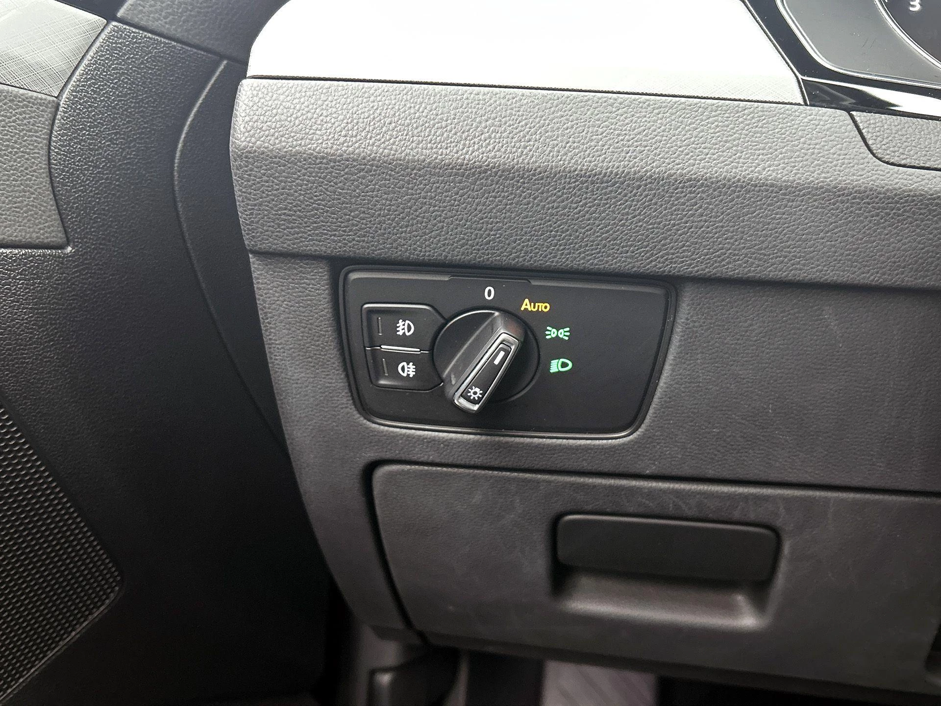 Volkswagen-Passat-image-15