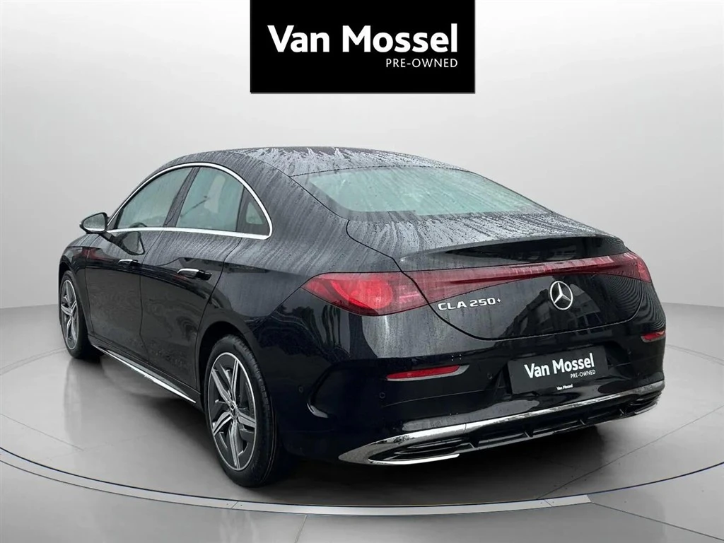 Mercedes-Benz-CLA-image-6