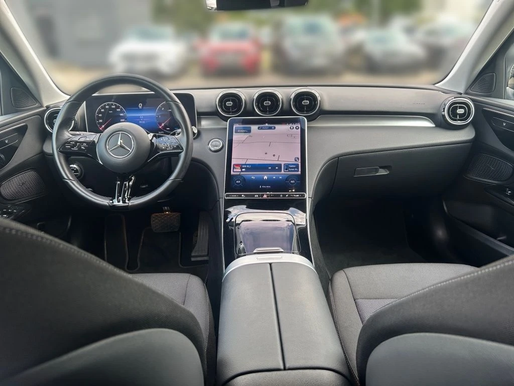 Mercedes-Benz-C-Klasse 220-image-11