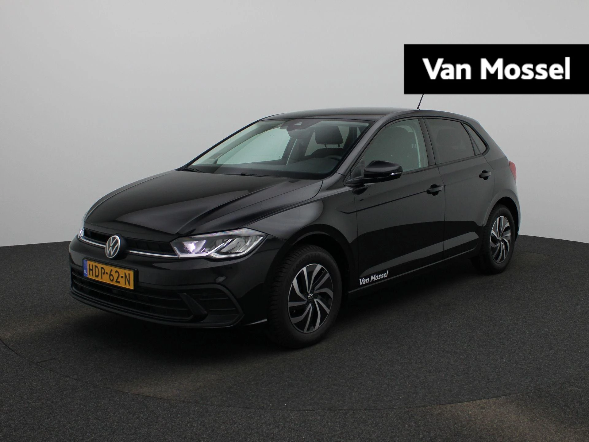 Volkswagen-Polo-image-0