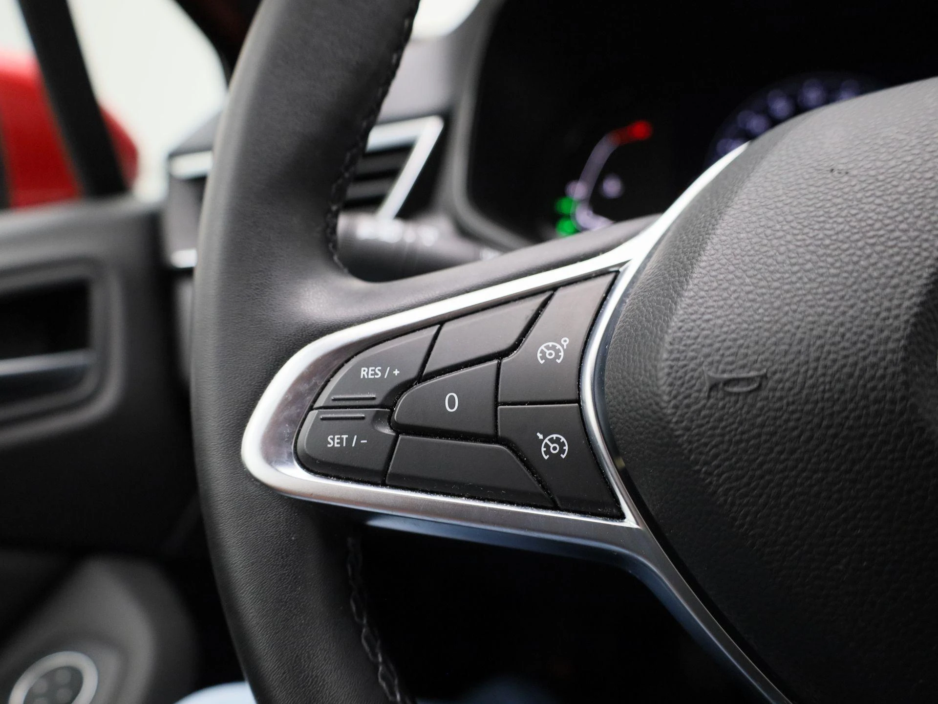 Renault-Clio-image-16