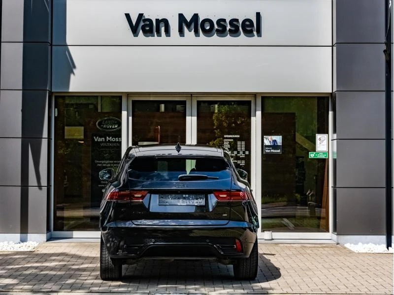 Jaguar-E-PACE-image-4