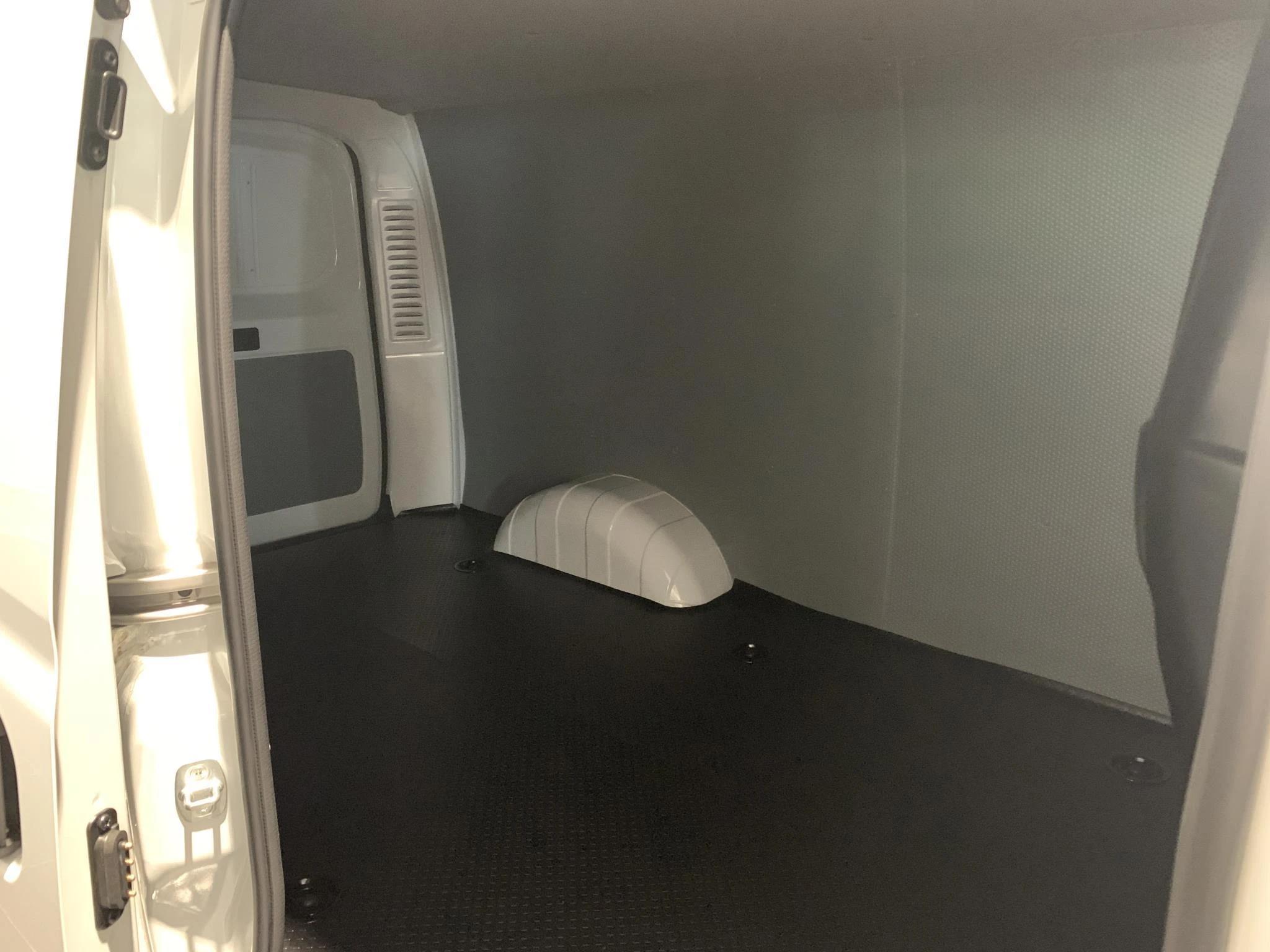 Maxus-eDeliver3-image-9