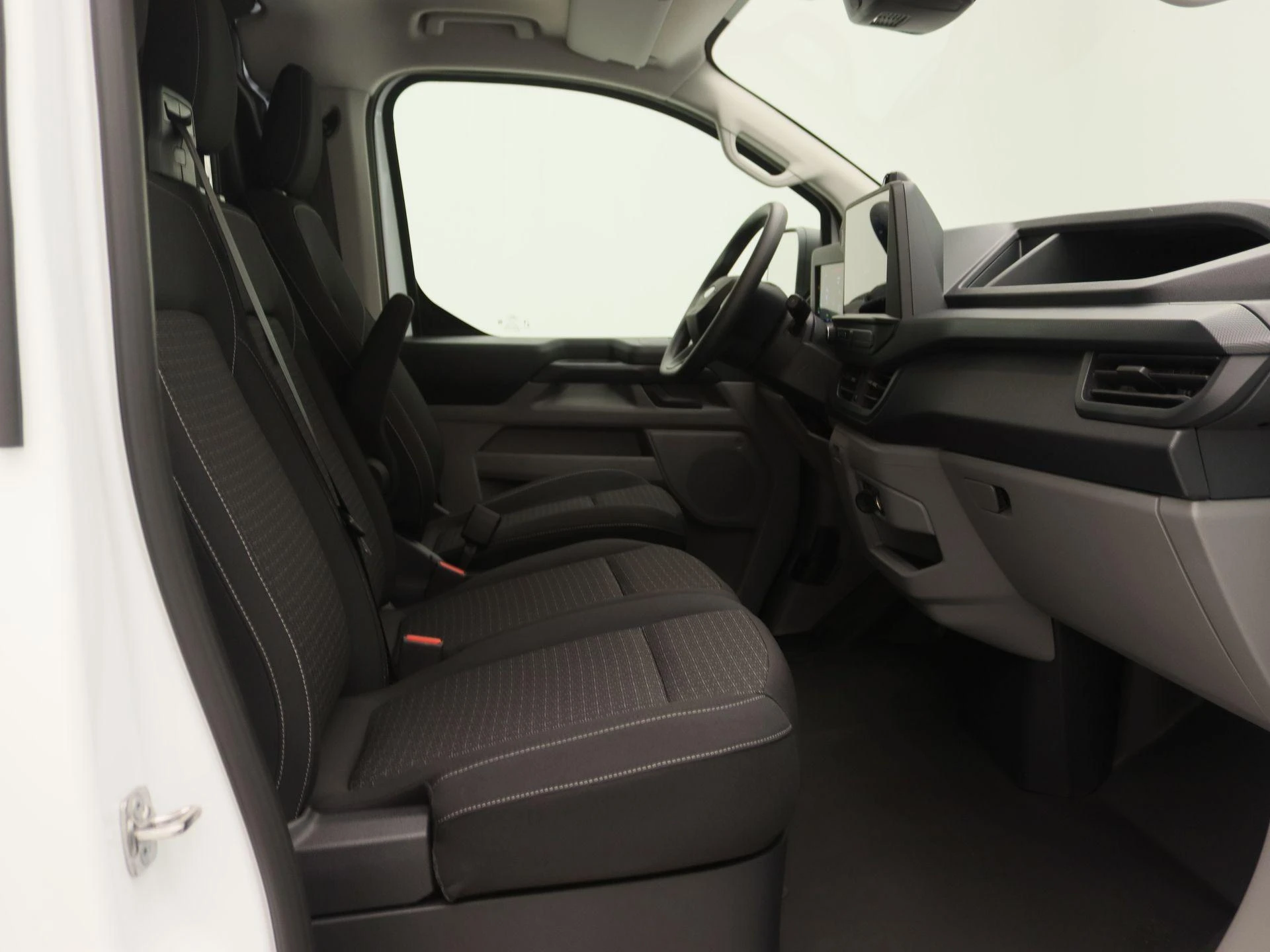 Ford-E-Transit Custom-image-20