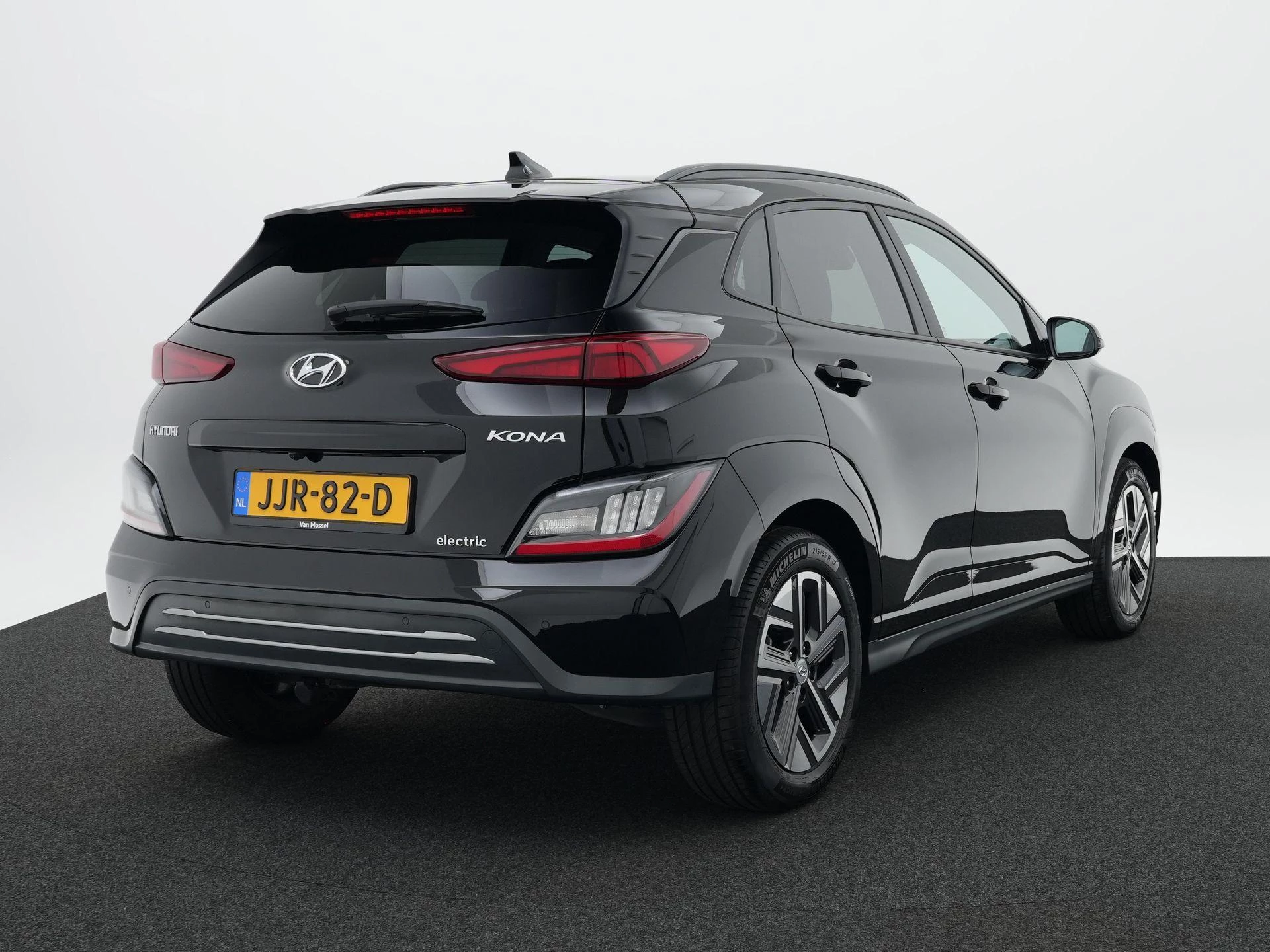 Hyundai Kona EV Premium 64 kWh