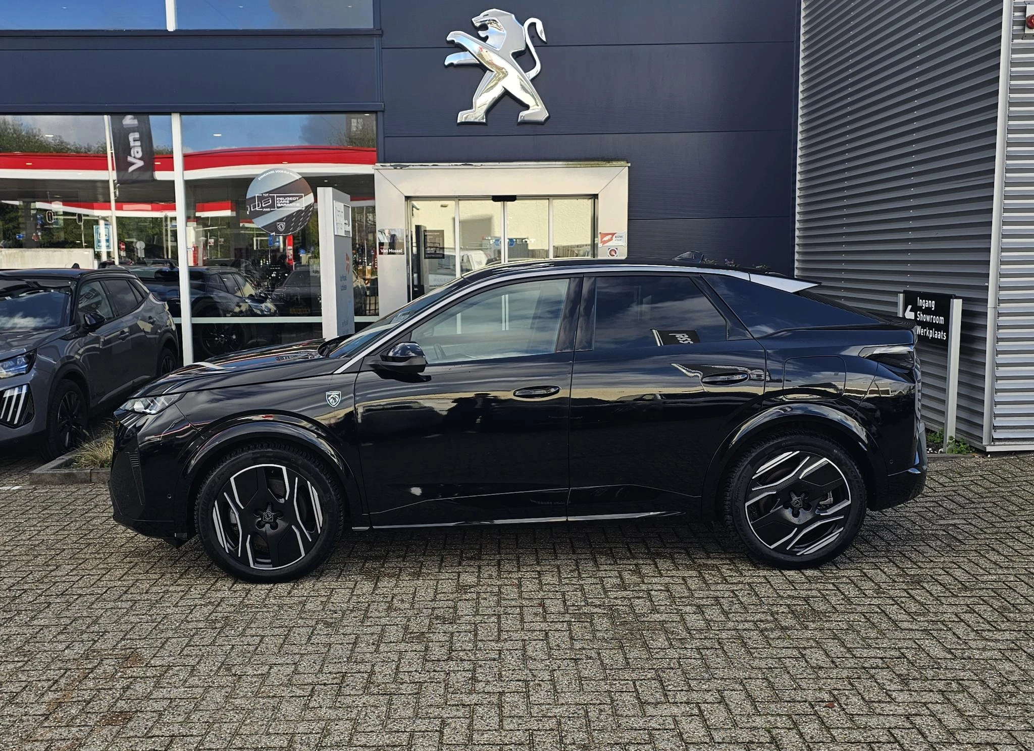 Peugeot-e-3008-image-7