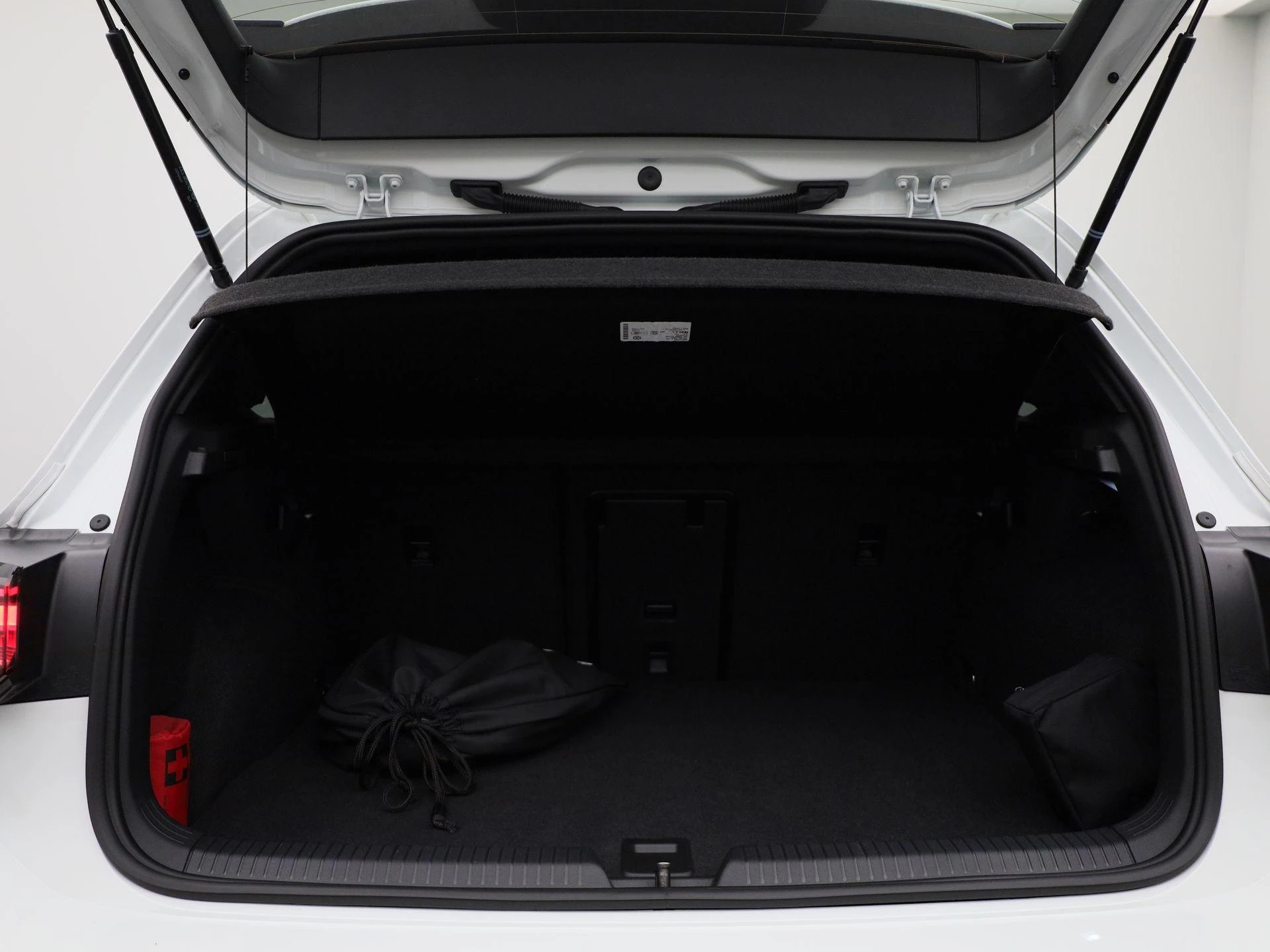 Volkswagen-Golf-image-13