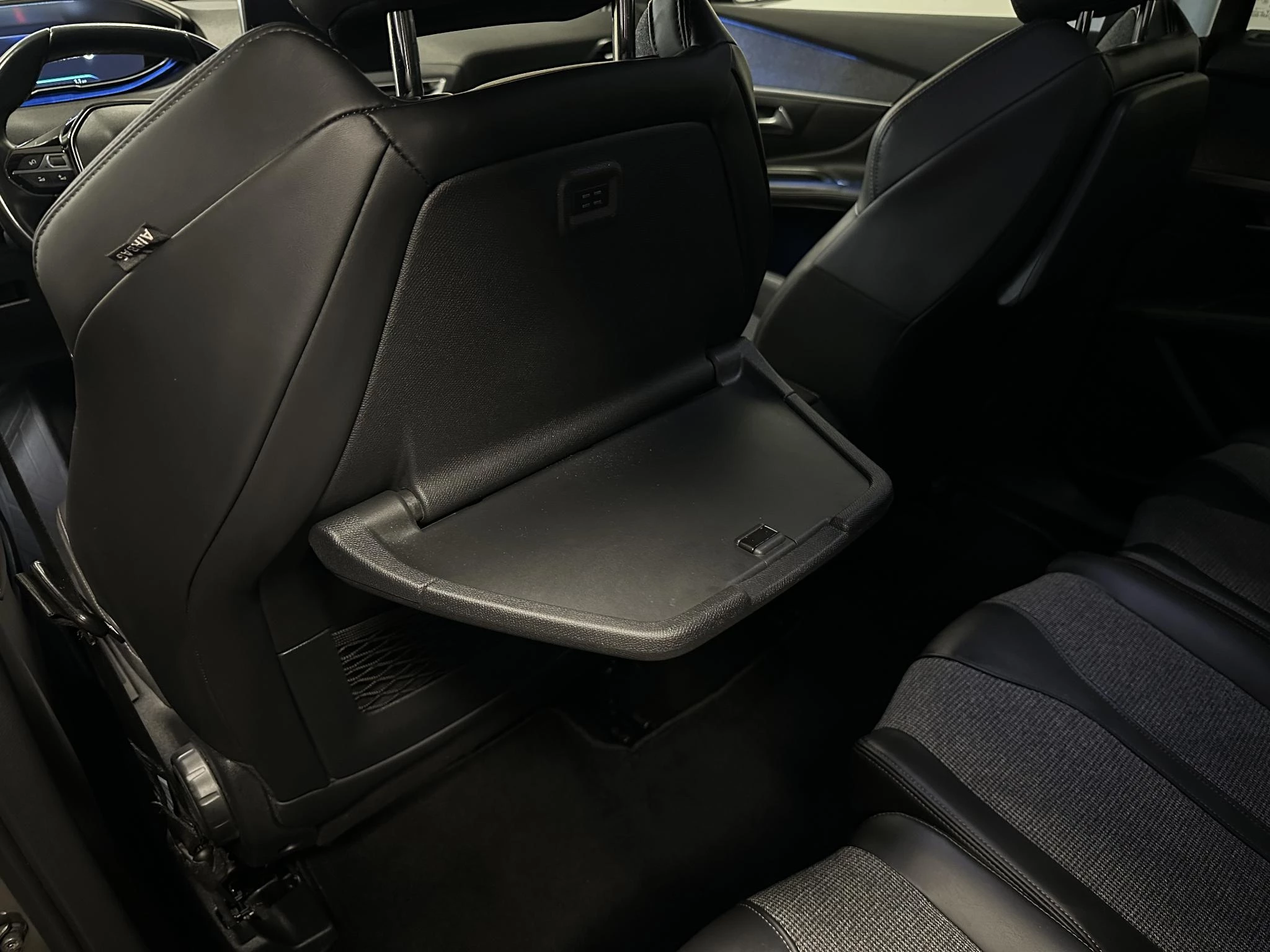 Peugeot-5008-image-12