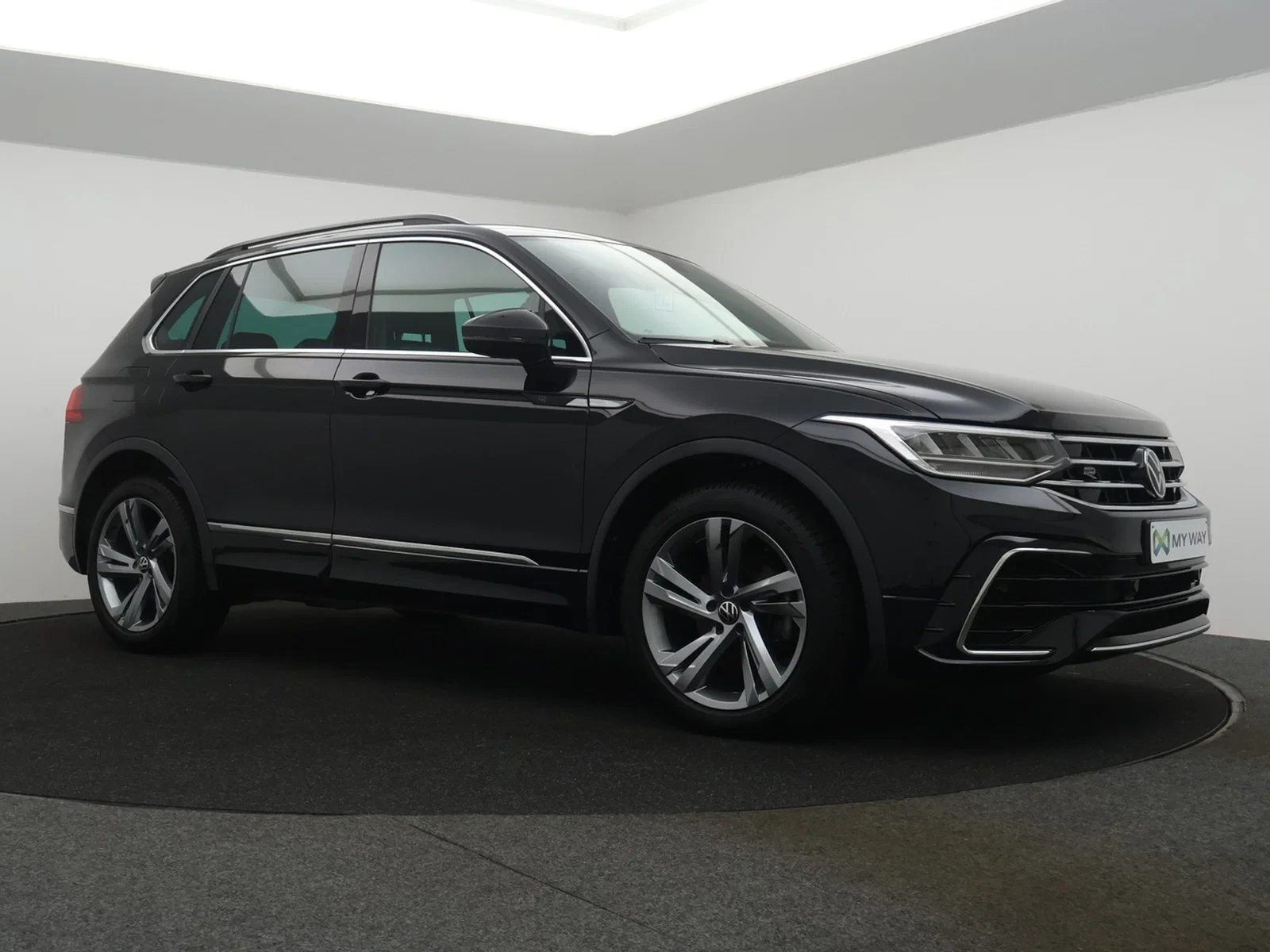 Volkswagen Tiguan Tiguan 1.5 TSI R-Line 150PK *AUTOMAAT*NAVI*BLTH*CRUISE*PDC*ZETELVERWARMING*SPORTSEATS*...