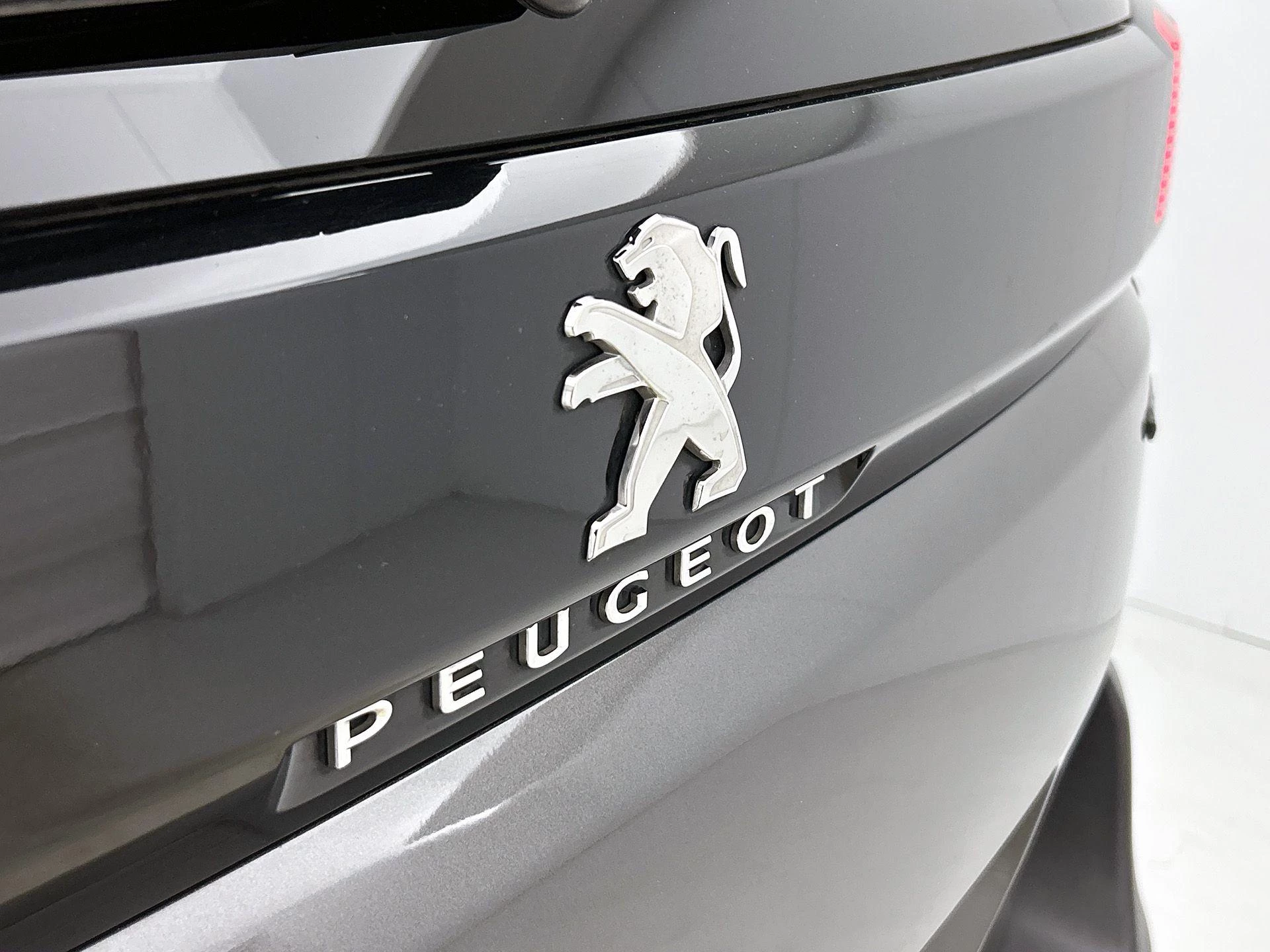 Peugeot-5008-image-20
