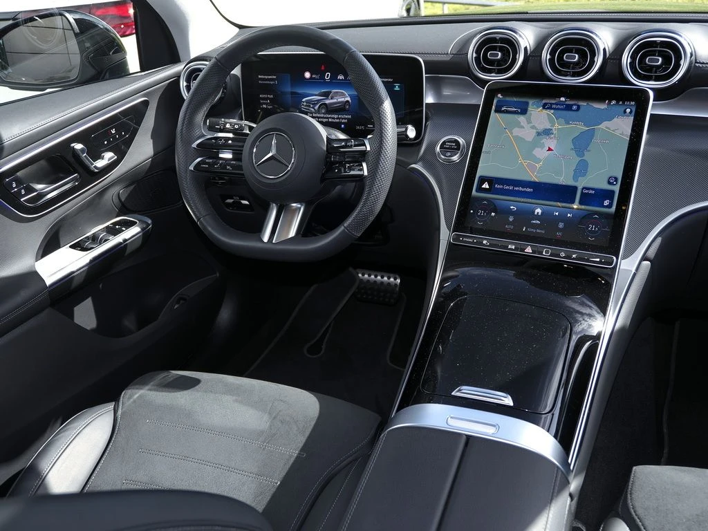 Mercedes-Benz-GLC 200-image-8