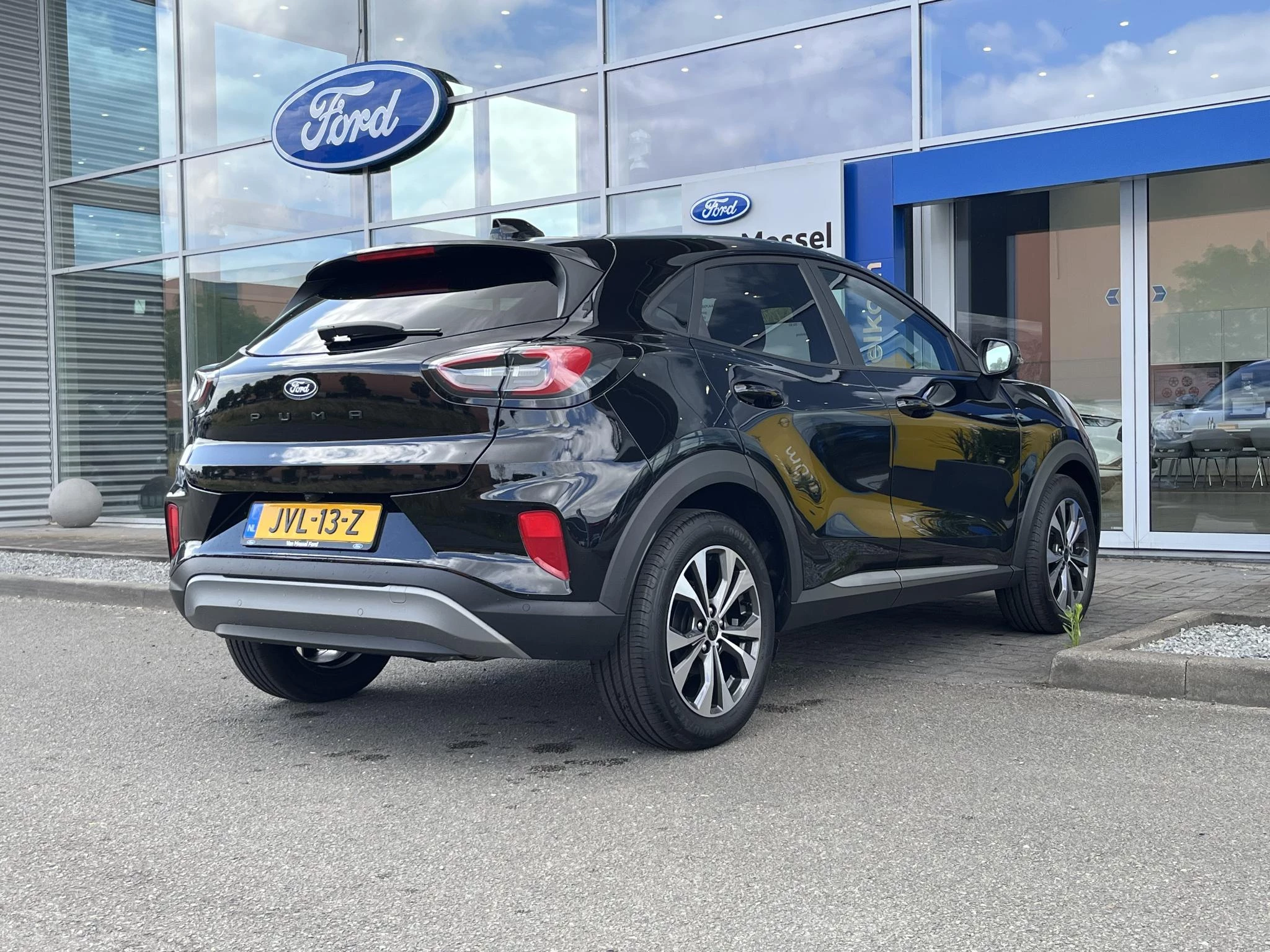 Ford Puma 1.0 EcoBoost Hybrid Titanium