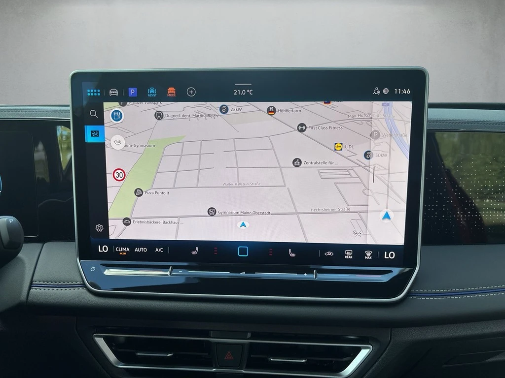 Volkswagen-Tiguan-image-9