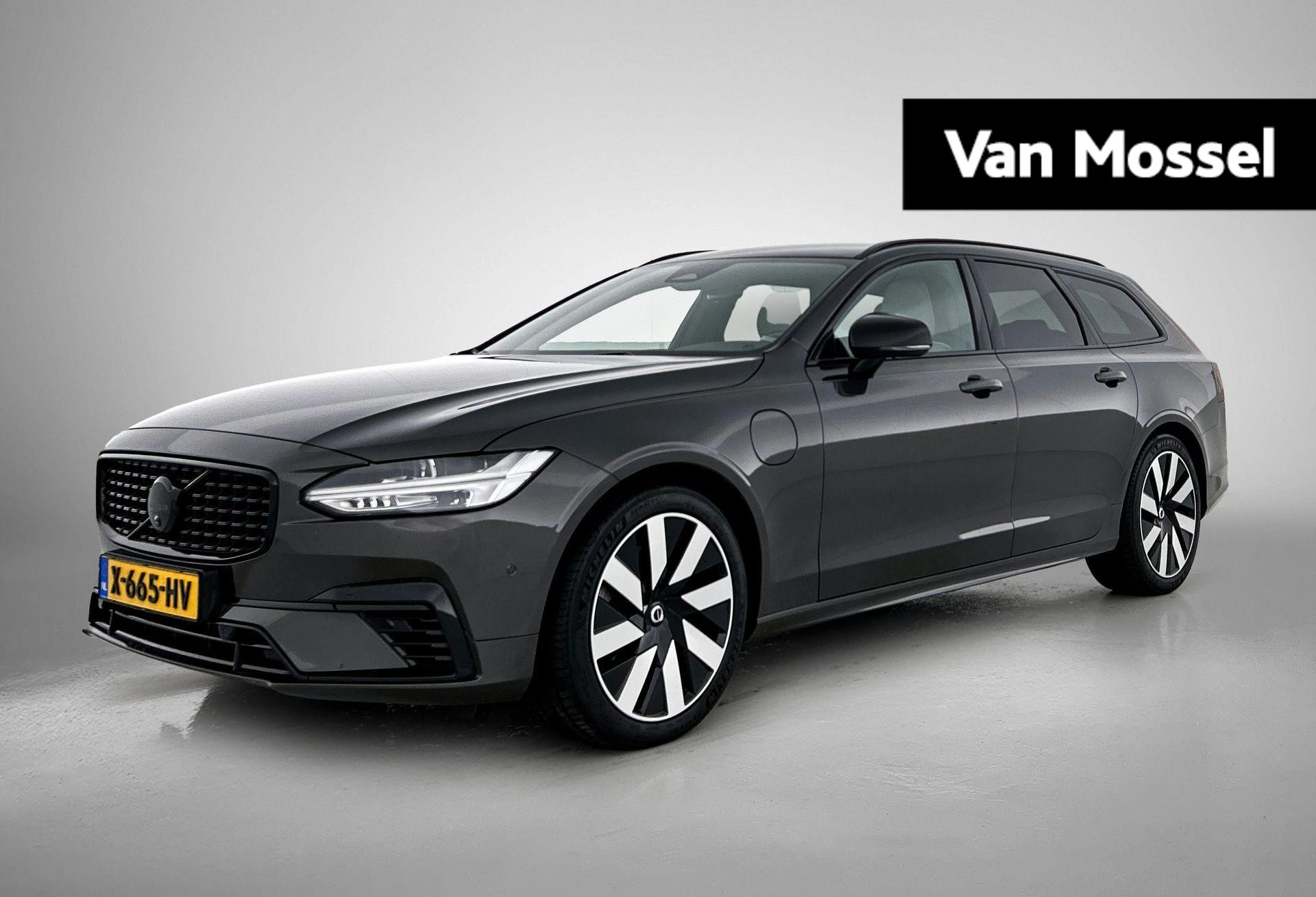 Volvo-V90-image-0